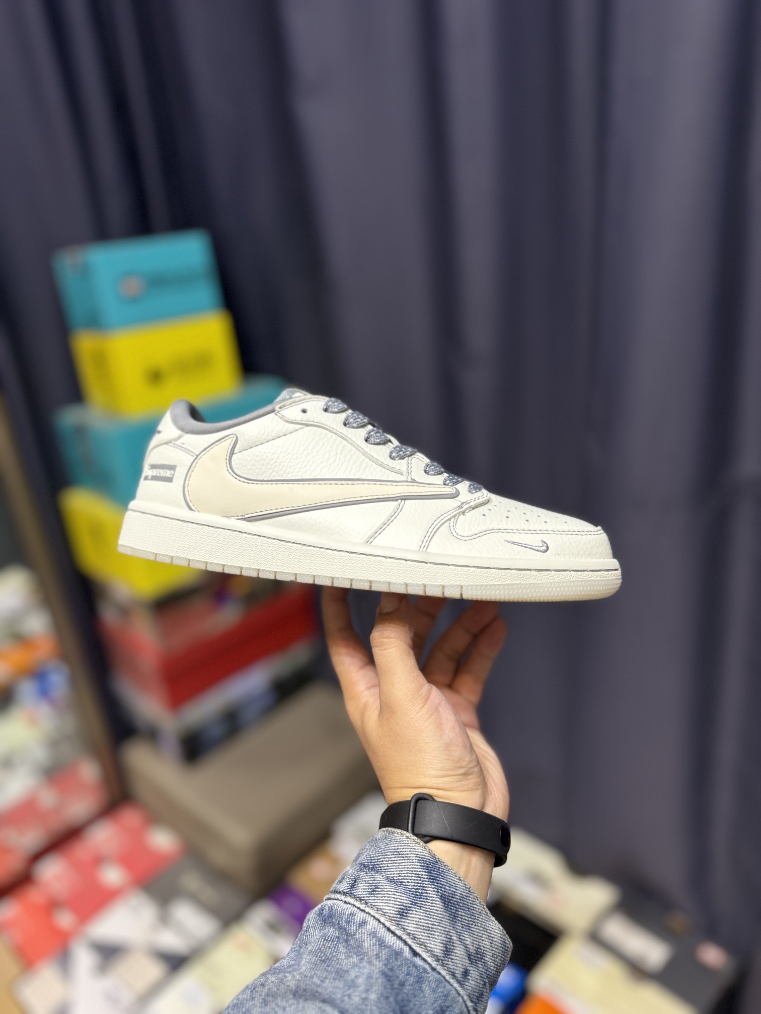 NO:170266,travis scott x fraent design x air 1 low og sp 31 Joe 1 Co-branded - beige reflective hook Low top cultural casual board shoes ch6336-011 #Multi-party joint cooperation combines travis scott's unique musical style, Fujiwara Hiroshi's personality design style and classic elements of the brand make it a pair of shoes with unique identity and value. The fresh and three-dimensional appearance and joint logo highlight its unique identity. This color scheme shows vitality and fashion sense. Visually eye-catching The texture and delicate details of the shoe body make it look high-end and full of style. This 