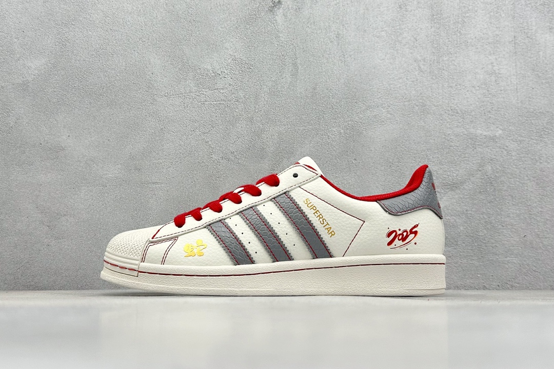NO:230569,ad originals superstar Snake year limited white gray red uses new top layer spliced ​​leather material, the heel is made of special 3D three-dimensional printing, channel genuine orders, interpret the highest craftsmanship level of the market, all shoes are imported toe-layer leather, different from the ordinary real-mark version on the market, no pressure in and out size36-45, casual shoes/sports shoes, sneakers19860909ad originals superstar 蛇年限定 白灰红 采用全新头层拼接皮革材质 后跟采用特色3d立体印字 渠道正品订单 诠释市场最高工艺水平 全鞋进口头层皮料打造 区别市面普通真标版本,进出无压力 size36-45,休闲鞋/运动鞋,sneakers,Women's Shoes