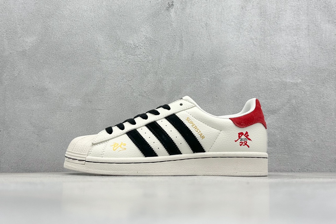 NO:230575,ad originals superstar Snake Year limited white and black. It is made of new top layer spliced ​​leather material. The heel is made of special 3D three-dimensional printing. The authentic product orders are interpreted in the market. The imported toe-layer leather is made of all shoes. Different from the ordinary real-mark version on the market, no pressure in and out. size36-45, casual shoes/sports shoes, sneakers19860909ad originals superstar 蛇年限定 白黑 采用全新头层拼接皮革材质 后跟采用特色3d立体印字 渠道正品订单 诠释市场最高工艺水平 全鞋进口头层皮料打造 区别市面普通真标版本,进出无压力 size36-45,休闲鞋/运动鞋,sneakers,Women's Shoes