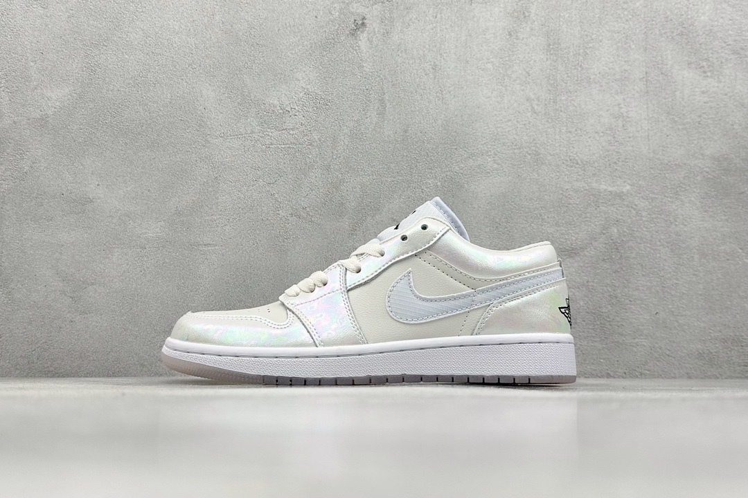 NO:230571,air jordan 1 retro low wmns cny snake year limited white laser official synchronized new color original grade product rejected male sole three-dimensional shoe type perfect details high cleanliness purchase company synchronized raw materials original flavor loyal to the original version Number of sizes 36 36.5 37.5 38 38.5 39 40 40.5 41 42 42.5 43 44 44.5 45, casual shoes/sports shoes, sneakers19860909air jordan 1 retro low wmns cny 蛇年限定 白镭射 官方同步新色 原装级产物 拒绝公底 立体鞋型 细节完美 高清洁度 购置公司同步原材料 原汁原味 忠于原版 码数36 36.5 37.5 38 38.5 39 40 40.5 41 42 42.5 43 44 44.5 45,休闲鞋/运动鞋,sneakers,Women's Shoes