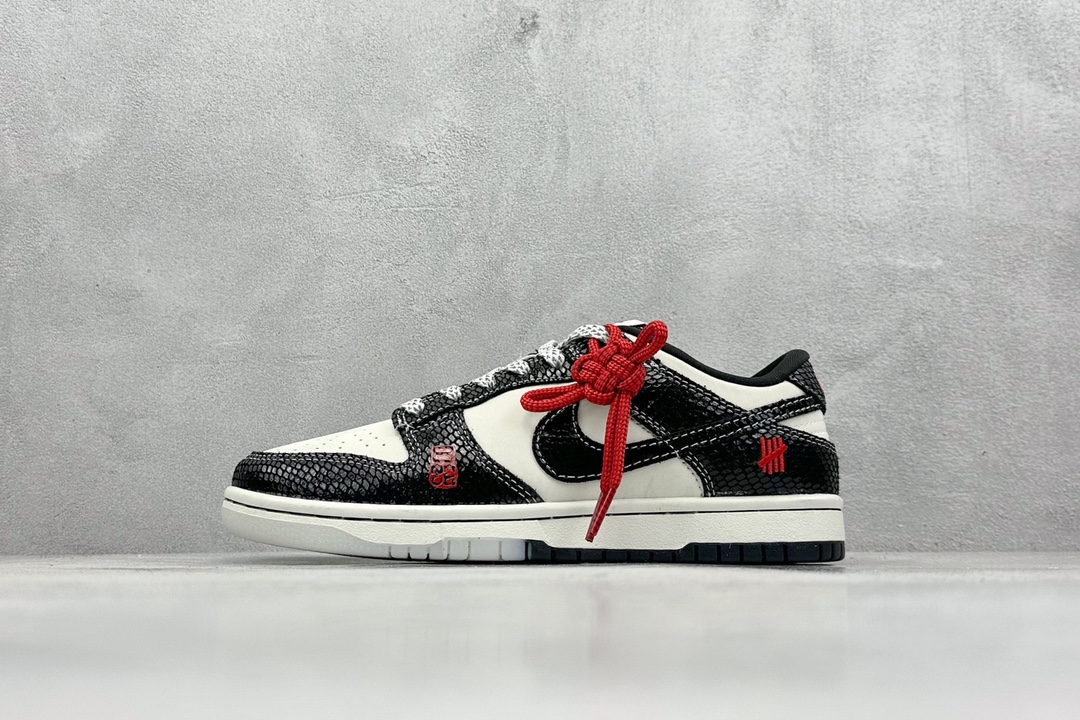 NO:230480,nike sb dunk low x undefeated Snake Year limited Black and white starry sky produced by Pure Original factory highly recommended Original head layer material Exclusive version distillation processing brings better visual and foot experience Large factory pure original quality shipment Cleanliness Electric embroidery process Clean cut without any burrs Perfect details Size 36 36.5 37.5 38 38.5 39 40 40.5 41 42 42.5 43 44 44.5 45, casual shoes/sports shoes, sneakers19860909nike sb dunk low x undefeated 蛇年限定 黑白满天星 纯原大厂出品 极力推荐 原装头层材料 独家版型蒸餾加工 帶來的是更好的视觉和脚感体验 大厂纯原品质出货 清洁度 电绣工艺 皮料切割干净无任何毛边 细节完美 尺码36 36.5 37.5 38 38.5 39 40 40.5 41 42 42.5 43 44 44.5 45,休闲鞋/运动鞋,sneakers,Women's Shoes