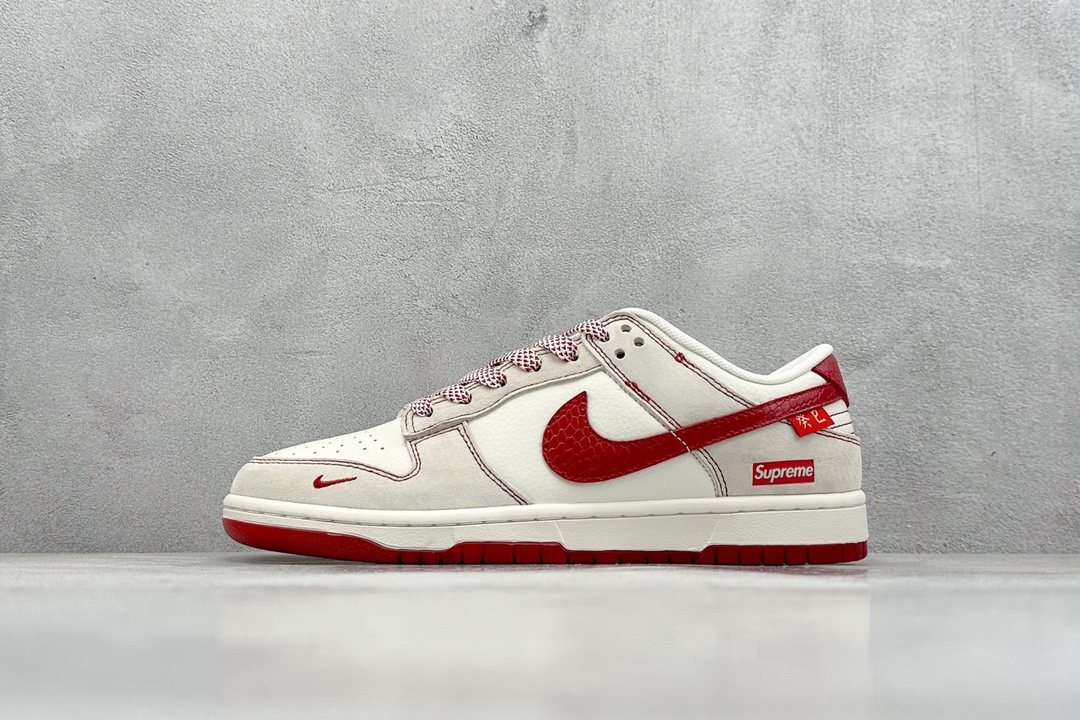 NO:230500,nike sb dunk low x supreme limited snake year white and red hook full of stars produced by Pure Original factory highly recommended Original head layer material Exclusive version distillation processing brings better visual and foot experience Large factory pure original quality shipment Cleanliness Electric embroidery process Clean cut without any burrs Perfect details Size 36 36.5 37.5 38 38.5 39 40 40.5 41 42 42.5 43 44 44.5 45, casual shoes/sports shoes, sneakers19860909nike sb dunk low x supreme 蛇年限定 白红小钩满天星 纯原大厂出品 极力推荐 原装头层材料 独家版型蒸餾加工 帶來的是更好的视觉和脚感体验 大厂纯原品质出货 清洁度 电绣工艺 皮料切割干净无任何毛边 细节完美 尺码36 36.5 37.5 38 38.5 39 40 40.5 41 42 42.5 43 44 44.5 45,休闲鞋/运动鞋,sneakers,Women's Shoes