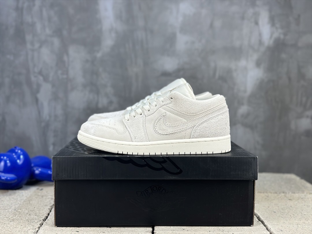 NO:230424,【Spot】High version air jordan 1 low Qiao Yisou retro basketball sneakers size36 36.5 37.5 38 38.5 39 40 40.5 41 42 42.5 43 44 44.5 45 46, casual shoes/sneakers, sneakers19860909【現貨】高版本 air jordan 1 low 乔一底帮复古篮球运动鞋 size36 36.5 37.5 38 38.5 39 40 40.5 41 42 42.5 43 44 44.5 45 46,休闲鞋/运动鞋,sneakers,Women's Shoes