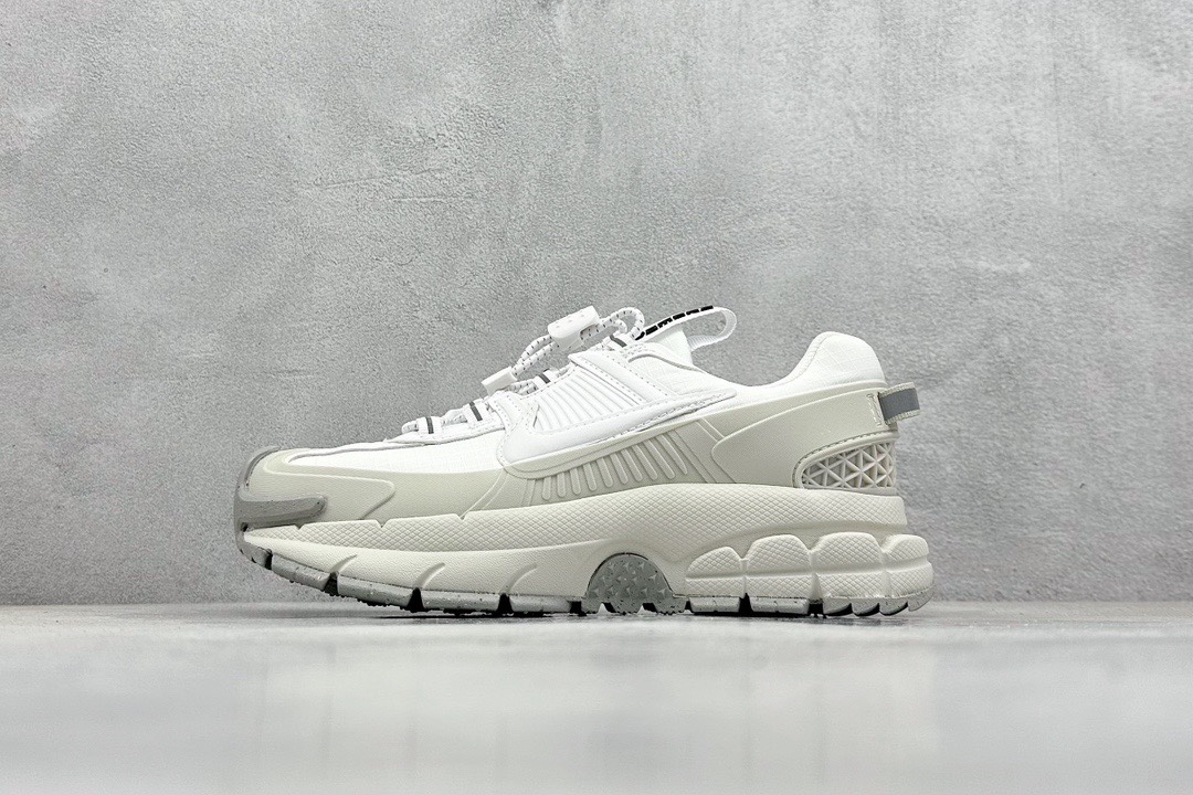 NO:229822,nike zoom vomero roam 5 roam retro five-generation casual sports jogging shoes simple design strong functional waterproof and tear-proof upper shoelaces have also been changed to rope design, the upper function is full Size 36 36.5 37.5 38 38.5 39 40 40.5 41 42 42.5 43 44 45, casual shoes/sneakers, sneakers19860909nike zoom vomero roam 5 roam 复古五代休闲运动慢跑鞋 简洁设计 功能性强 防水防撕裂鞋面 鞋带也改成了束绳设计 上脚机能风拉满 尺码36 36.5 37.5 38 38.5 39 40 40.5 41 42 42.5 43 44 45,休闲鞋/运动鞋,sneakers,Women's Shoes