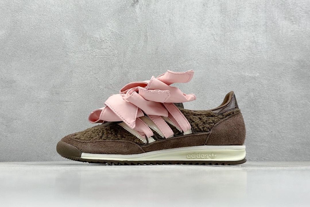 NO:237030,Caroline Hu x Ad originals SL 72 co-branded model Adida comfortable and versatile low-top casual shoes Size 35 36 36.5 37 38 38.5 39 40, casual shoes/sports shoes, sneakers19860909Caroline Hu x Ad originals SL 72 联名款 阿迪舒适百搭低帮休闲板鞋 尺码35 36 36.5 37 38 38.5 39 40,休闲鞋/运动鞋,sneakers,Women's Shoes