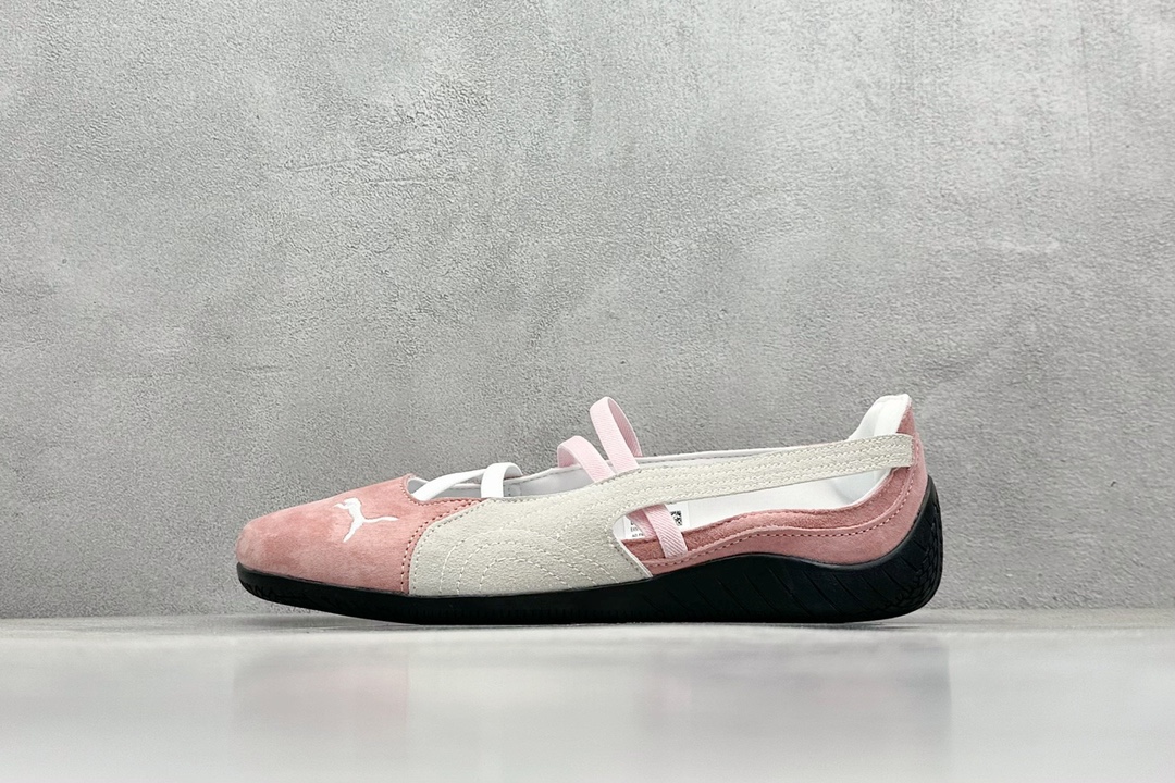 NO:223698,PuMa Speedcat Comfortable and versatile low-top ballet shoes black pink #Park Chae-young rose same style black pink color combination sweet and cool feeling. Low-top design makes the ankle slender, light and comfortable on the feet. It is suitable for daily travel or sports, and it is anti-slip, wear-resistant and super resistant to fabrics. Size 36 37.5 38 38.5 39 40, ballet shoes19860909PuMa Speedcat 舒适百搭 低帮 芭蕾鞋 黑粉色 #朴彩英 rose 同款 黑粉配色甜酷感拉满 低帮设计超显脚踝纤细,上脚轻盈又舒适.不管日常出街还是运动都适配,防滑耐磨超抗造. 尺码36 37.5 38 38.5 39 40,芭蕾舞鞋,Women's Shoes