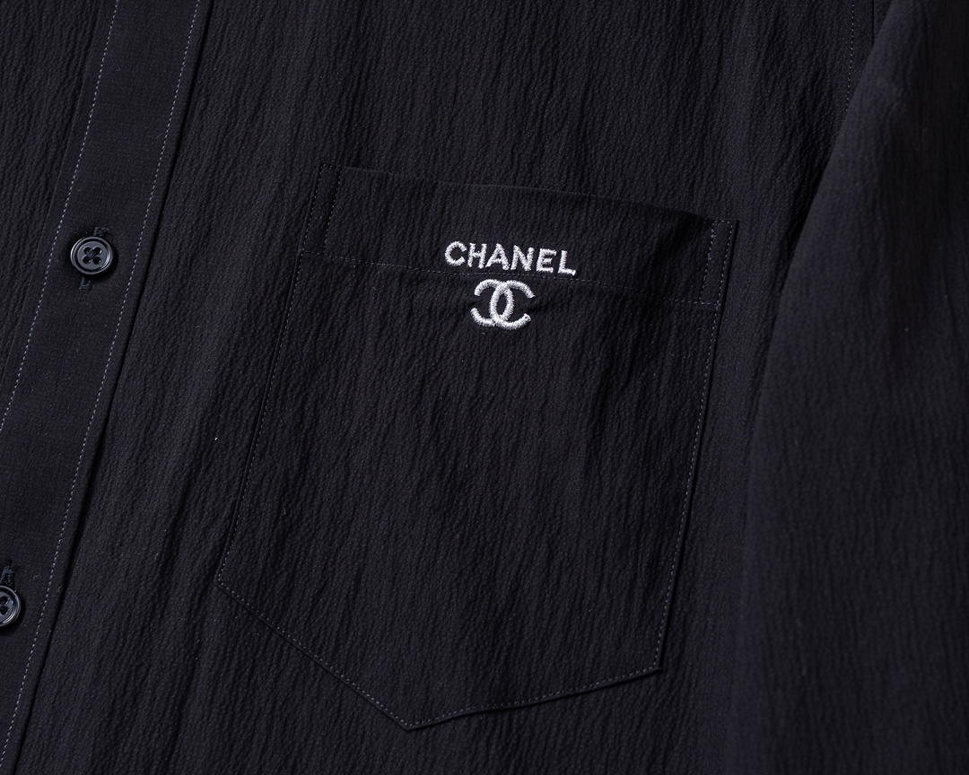 【新品上市】CH*ANEL/香*奈儿时装款长袖衬衫！高端的时尚美学设计结合立体裁剪的版型，使穿着更具舒适