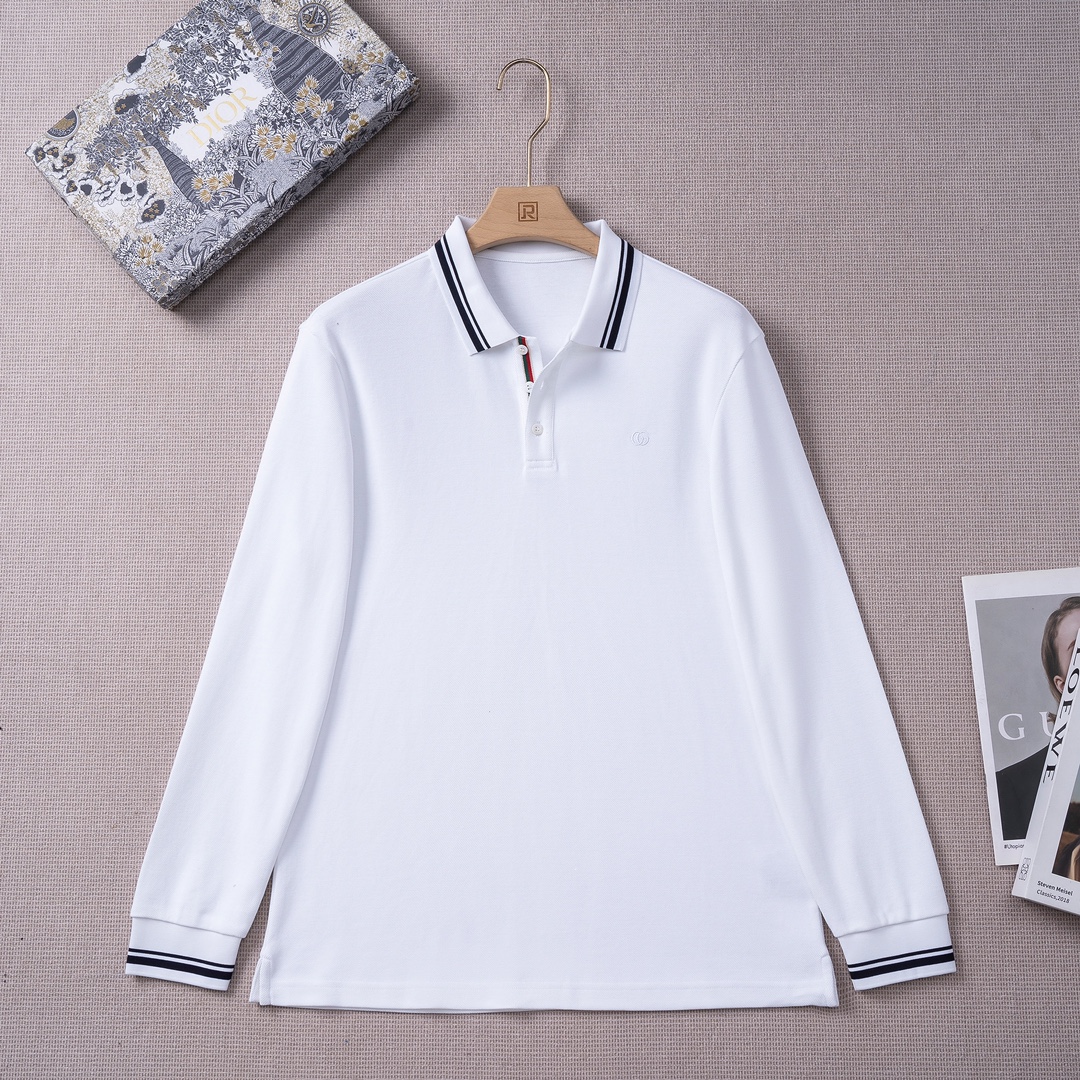 NO:626796,[New product launch] G’s 25th autumn and winter fashion style long-sleeved mercerized pearl cotton polo POLO shirt! We select high-end imported ready-to-wear pique fabrics, custom-woven and dyed in the well-established workshop's ready-to-wear process. It is an extremely luxurious and special material. The fabric properties are all of the highest quality. It is treated with mercerization process. The fabric has extremely high gloss. The mesh structure is delicate and natural. It has a perfect combination of comfort and breathability. The tactile experience is self-evident, and you can enjoy the ultimate luxury! The buttons are natural deep-sea shell buttons, each with a unique texture and excellent luster. The G family’s autumn and winter tones give a variety of ready-to-wear items a stylish charm, complementing the details of the brand’s archives. This Polo shirt adopts a regular fit and is made of stretch piqué cotton. It is ingeniously embellished with the brand's GG logo embroidery and striped webbing design, showing a unique charm. It is also casual for commuting, elegant and harmonious, and has no age limit. It can interpret various styles. It is a fashionable item with high control, giving men a more natural, relaxed, fashionable and personalized new choice! Color: white and dark blue! Size M-3XLL, shoulder width 46, bust 106, sleeve length 61, dress length 70,,gucci,alexander wang19860909【新品上市】G家25秋冬时装款长袖丝光珠地棉马球POLO衫！ 甄选高级進口成衣定织珠地面料,老牌工坊成衣工序定织定染,极为奢华特殊的材质,面料属性皆为上乘,丝光工艺处理,面料光泽度极高,网眼结构细腻自然,舒适性与透气性完美兼备,触感体验不言而喻,奢华极致享受！ 纽扣为天然深海贝壳扣,每粒都有着独一无二的纹路,光泽感极好. G家秋冬色调赋予多款成衣单品以风格魅力,与品牌典藏细节相映成辉. 这款Polo衫采用常规版型,以弹力珠地棉打造,匠心缀饰品牌GG标识刺绣和条纹织带设计,尽显别致风韵.通勤亦休闲,亦庄亦谐,无年龄层次限定,可以诠释各种造型风格,属于驾驭度极高的时髦单品,给男士有了一个更自然、放松,更时髦、个性的新选择！ 颜色:白色 深蓝两色！ 尺码M-3XLL码 肩宽46 胸围106 袖长61 衣长70,,gucci,alexander wang,Men's clothing