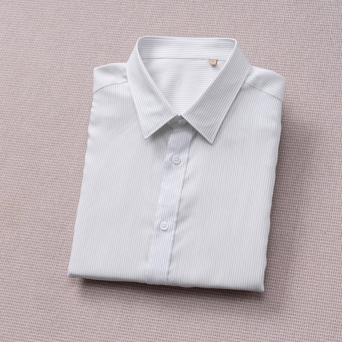 【新品上市】YSL/圣*罗兰26春夏时装款长袖衬衫！高端的时尚美学设计结合立体裁剪的版型，使穿着更具舒适