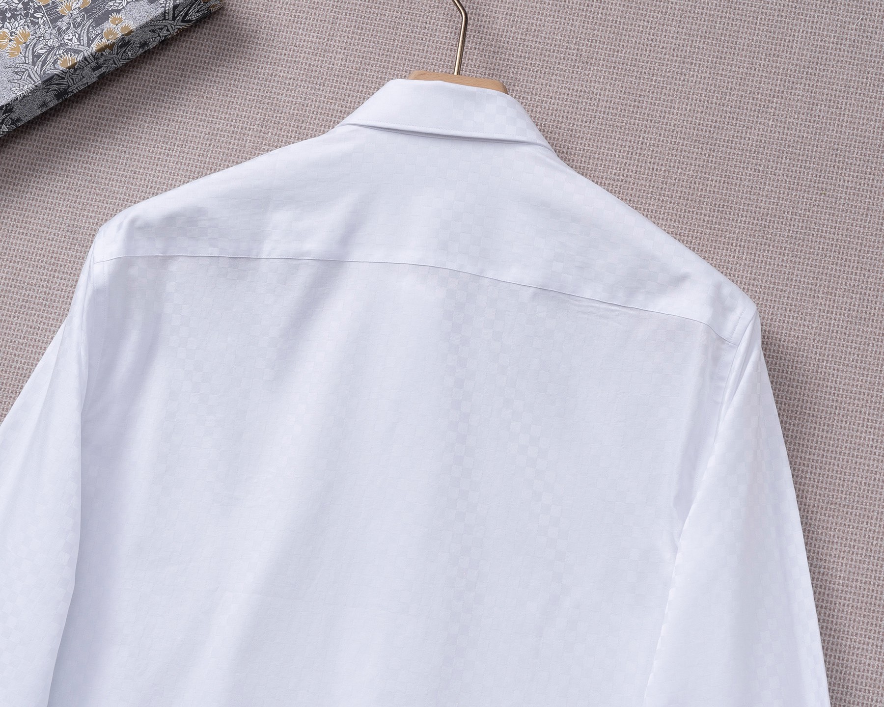 【新品上市】Salvator*Fer*agamo/菲拉26春夏商务休闲经典款长袖衬衫！高端的时尚美学设计