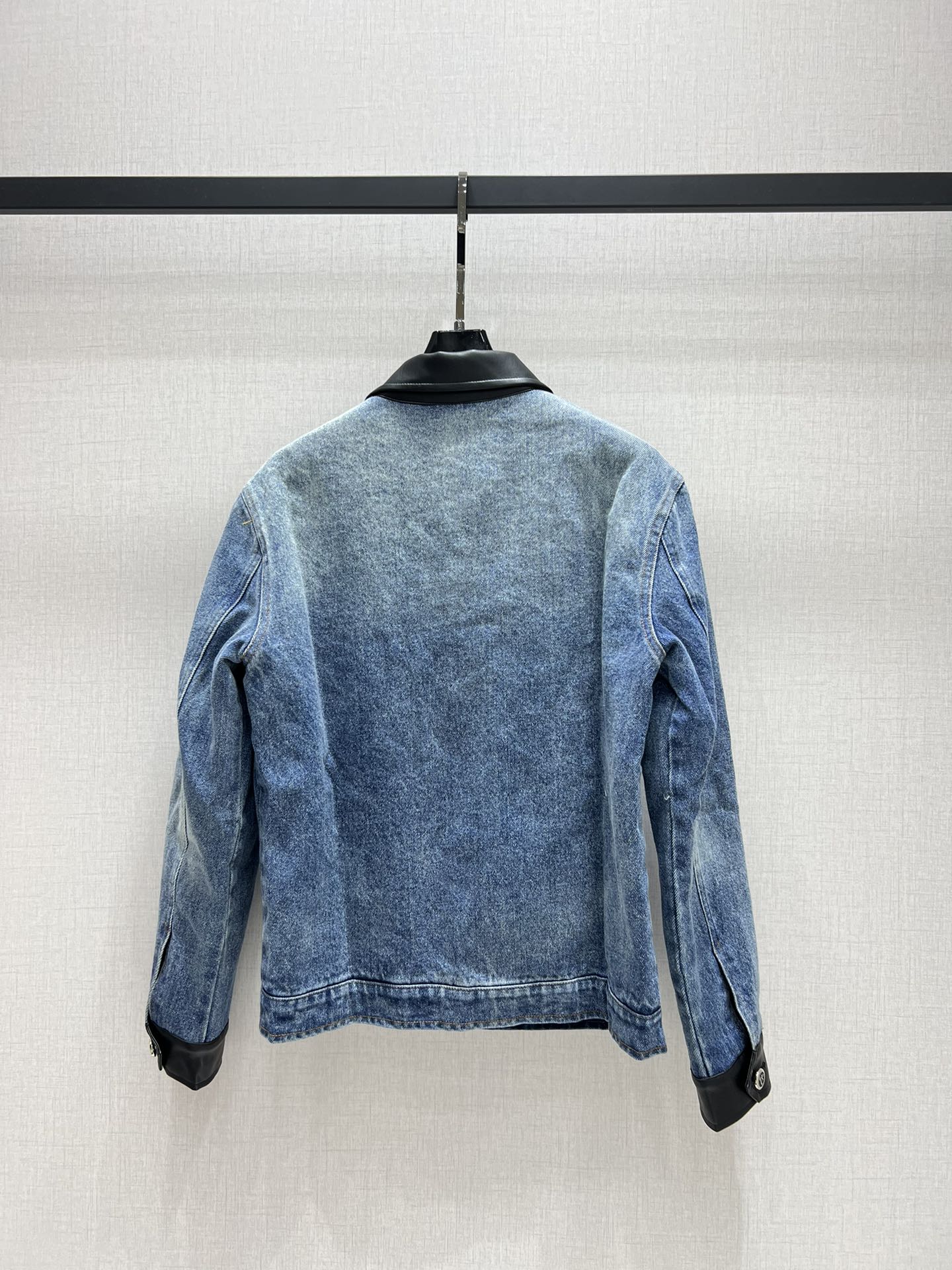 Denim Jacket with Leather Collar - Stylish & Trendy Fall/Winter Collection 9 i1732630018 4777 2