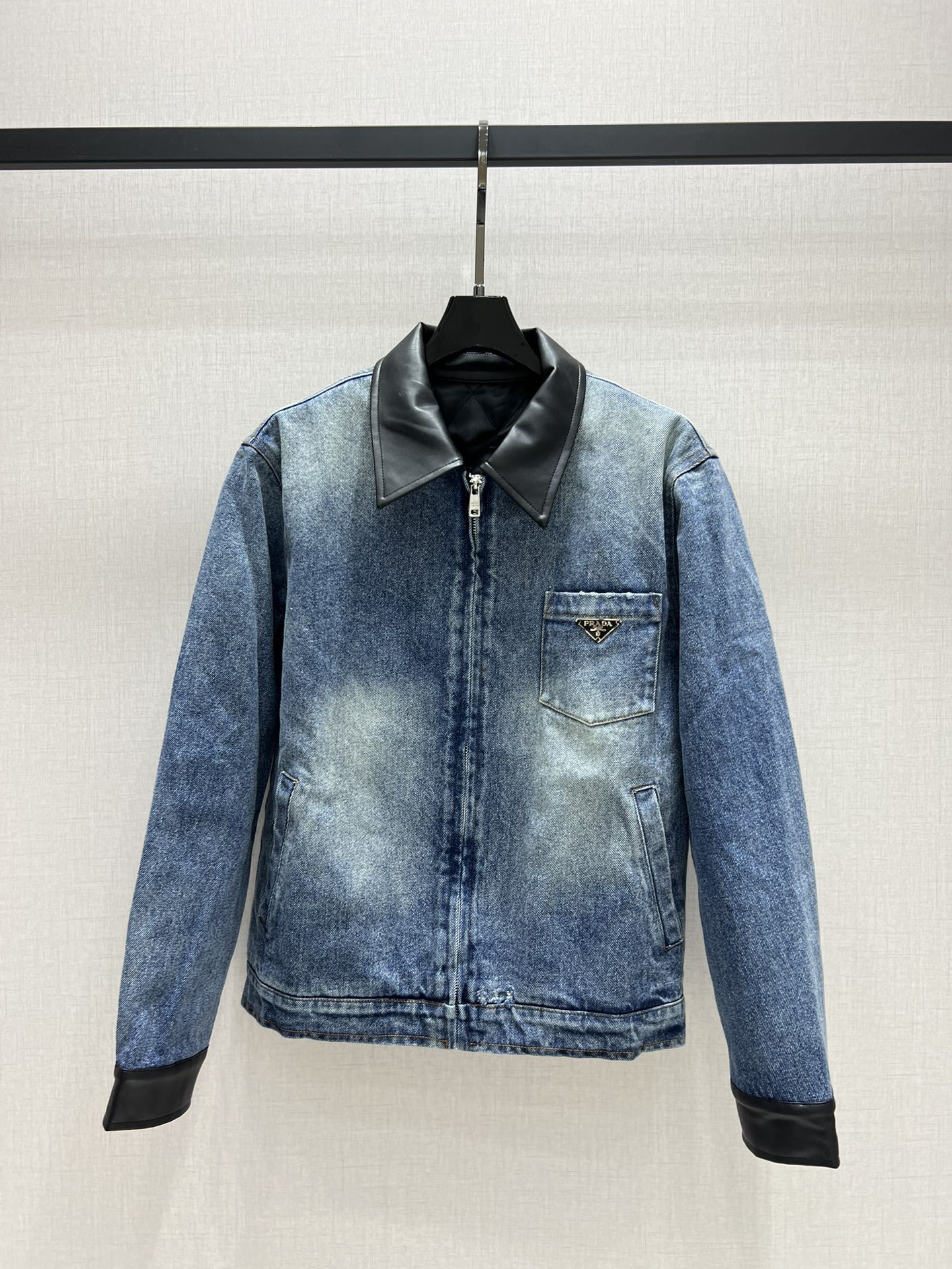 Denim Jacket with Leather Collar - Stylish & Trendy Fall/Winter Collection 3 i1732630018 6418 0