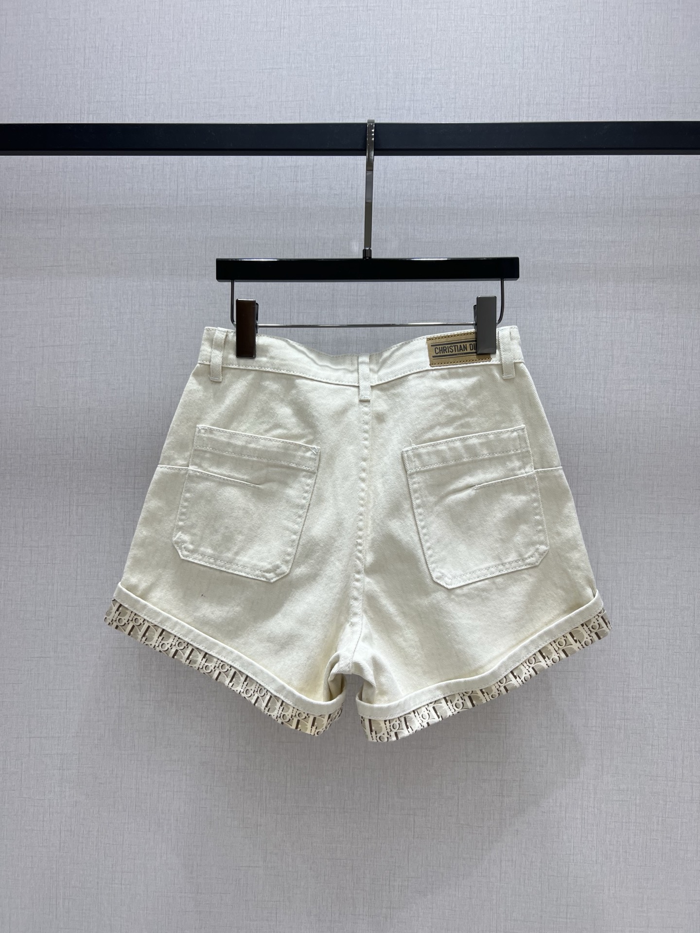 Dior 2025 Spring/Summer Apricot Hem Printed Rolled Edge Denim Shorts 9 i1745082918141 6914 0 7
