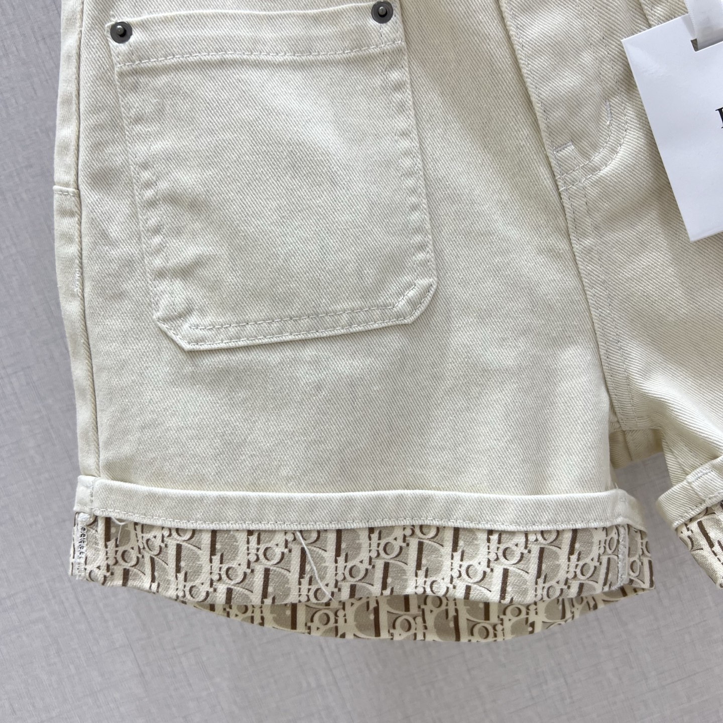 Dior 2025 Spring/Summer Apricot Hem Printed Rolled Edge Denim Shorts 6 i1745082918152 8833 0 4