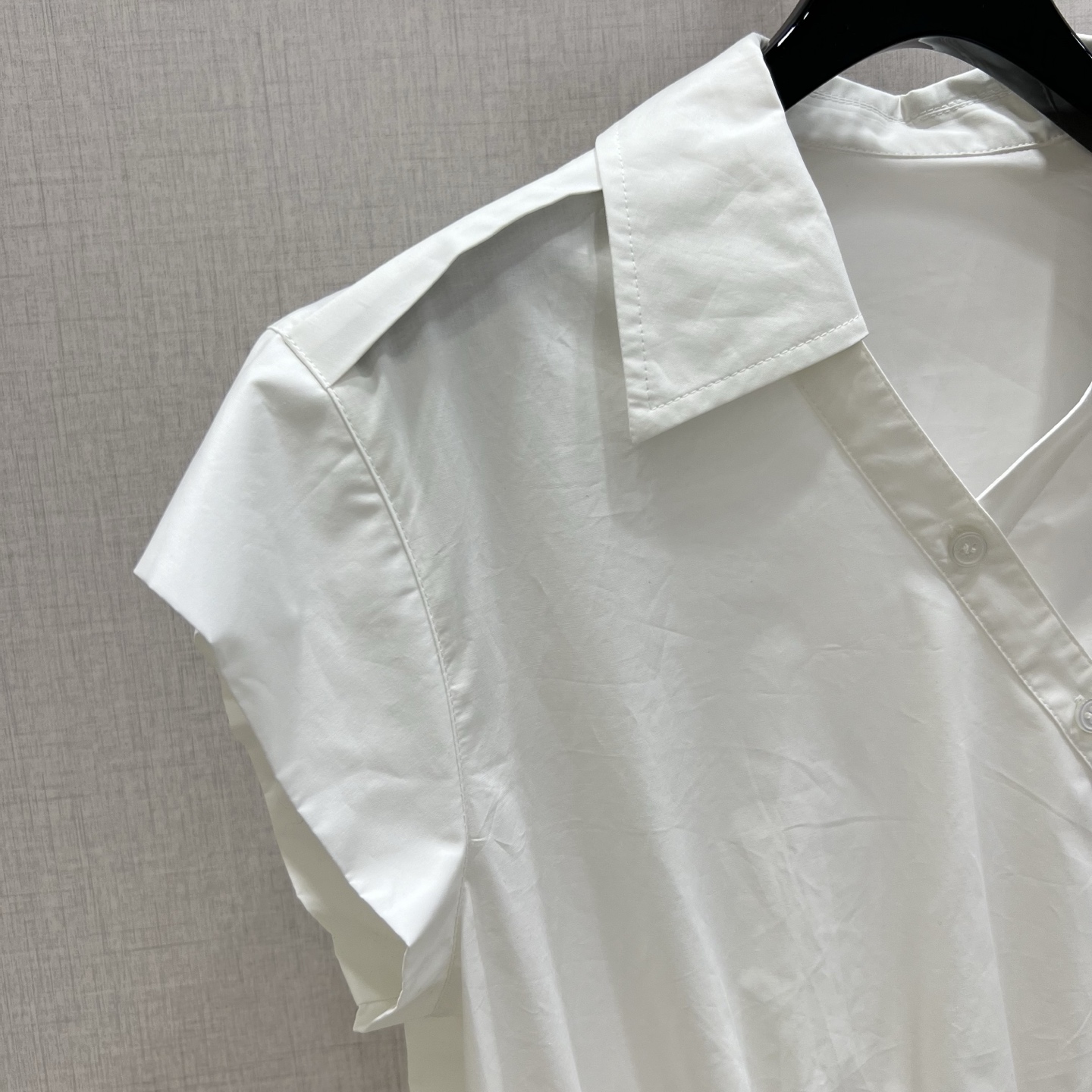 Dior 2025 Spring/Summer Shirt Dress - Delicate, Soft, and Classic Style 4 i1745163129784 7035 0 2