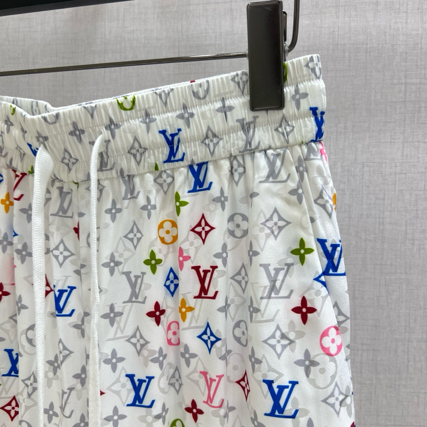 Louis Vuitton 2025 Spring/Summer Colorful Straight-Leg Trousers - S, M, L 5 i1745386416680 2972 0 3