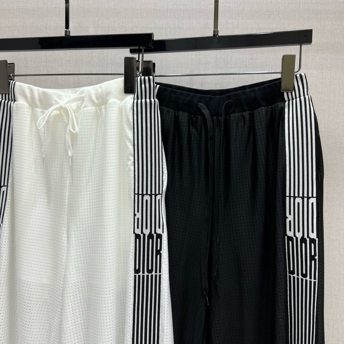 Dior Logo Webbing Straight-Leg Pants - Lightweight & Breathable 4 i1746165712700 6001 0 2