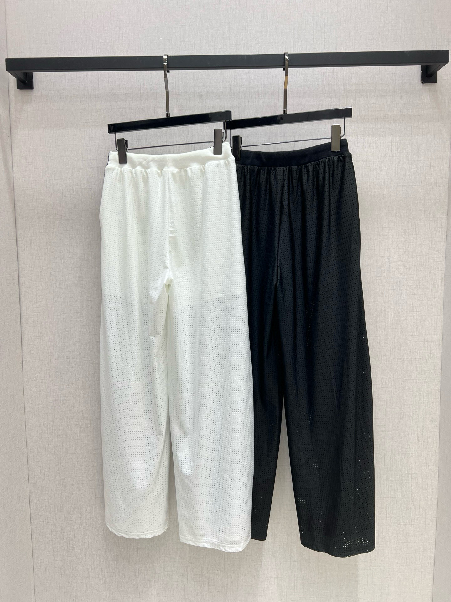 Dior Logo Webbing Straight-Leg Pants - Lightweight & Breathable 9 i1746165712738 7792 0 7