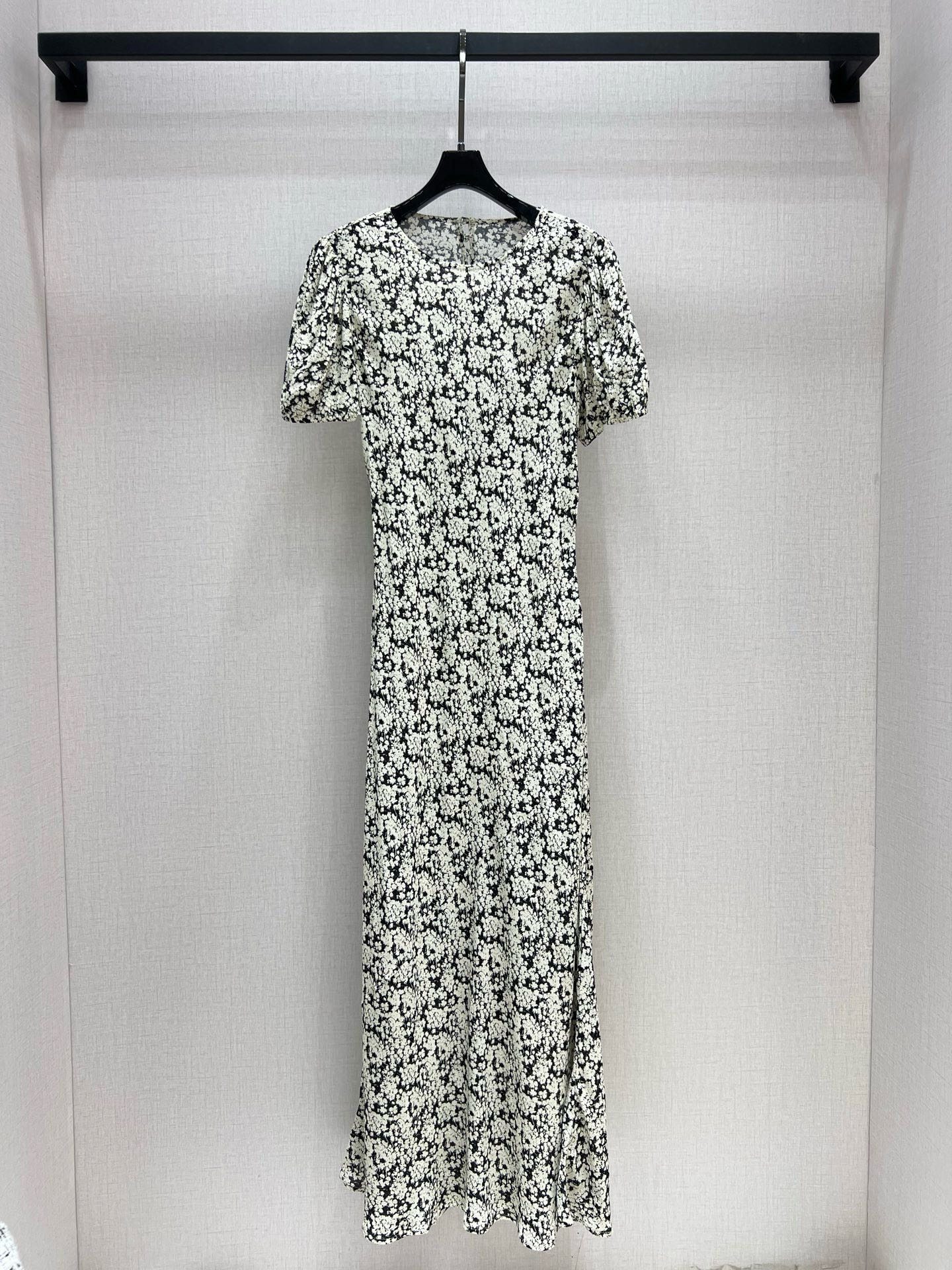 Elegant Floral Print Midi Dress - Effortless Style for Work & Leisure 2 i1746366096217 4493 0 0