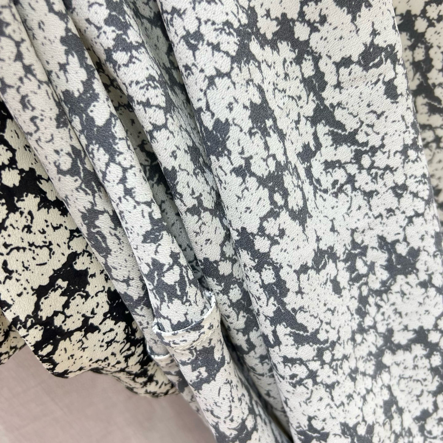 Elegant Floral Print Midi Dress - Effortless Style for Work & Leisure 7 i1746366096266 1473 0 5