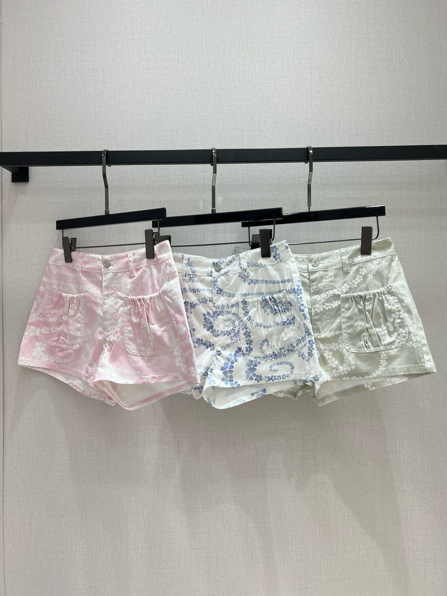 CHA 2025 Spring/Summer Printed Pocket Shorts - Fashion-Forward & Versatile 2 i1746559419038 2835 0 0