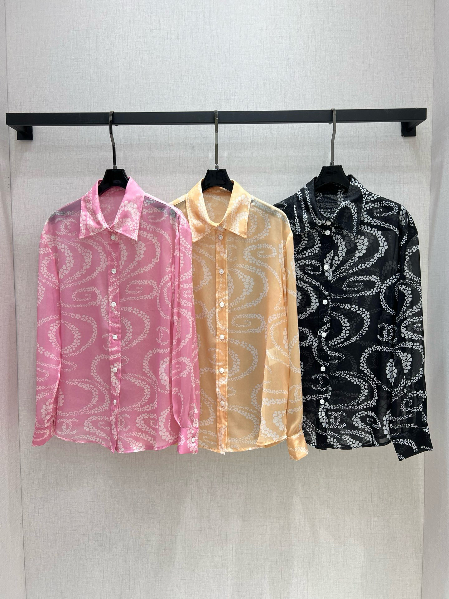 CHA 2025 Spring/Summer Silk Shirt - Floral Print, Long Sleeve, Comfortable Fit 2 i1747158370643 7625 0 0