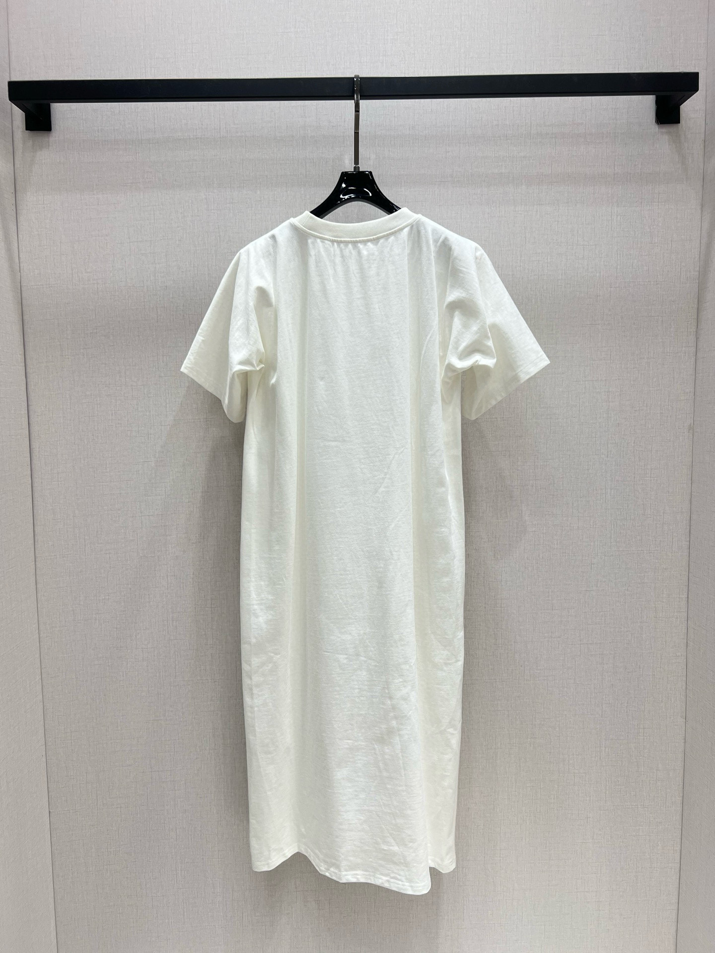 Elegant Midi Dress with Ribbed Accents & Unique Sleeve Detail - BC 2025 Collection 9 i1747230115496 7975 0 7