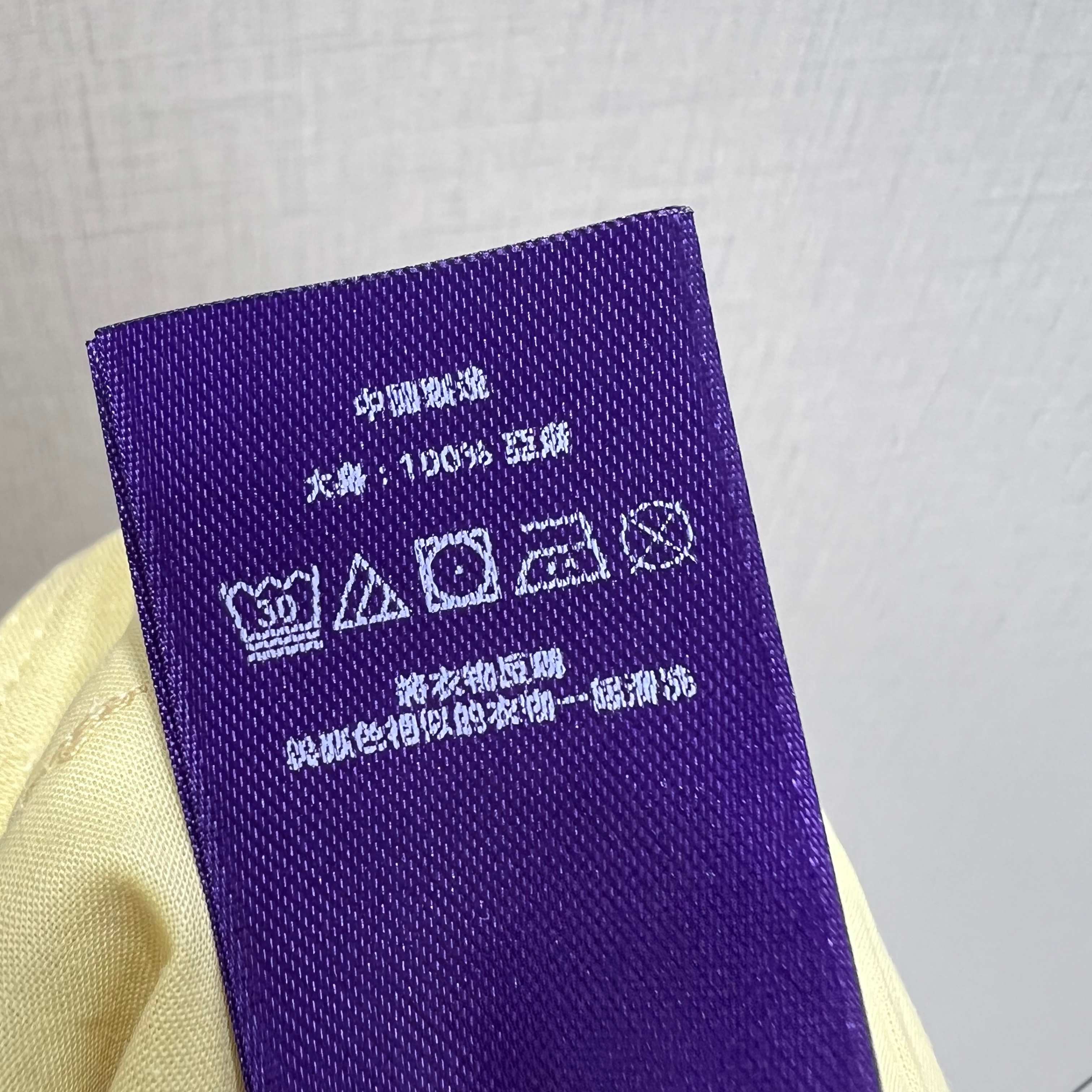 强烈推荐 26早春新品 亚麻腰带短裤 同色系宽腰带+方形扣头是点睛之笔 天然亚麻面料带着清晰的自然纹理与