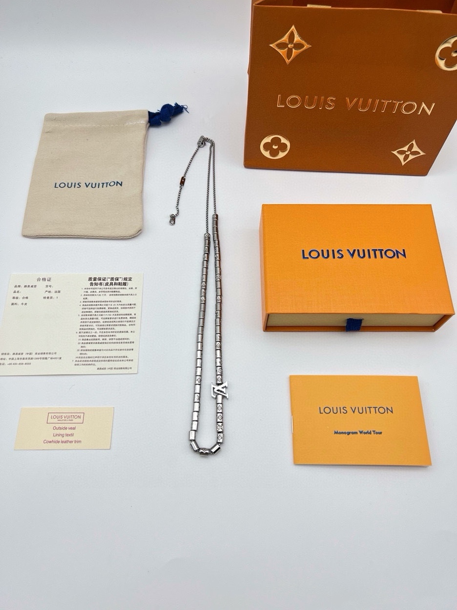 Louis Vuitton Jewelry Necklaces & Pendants Blue Silver