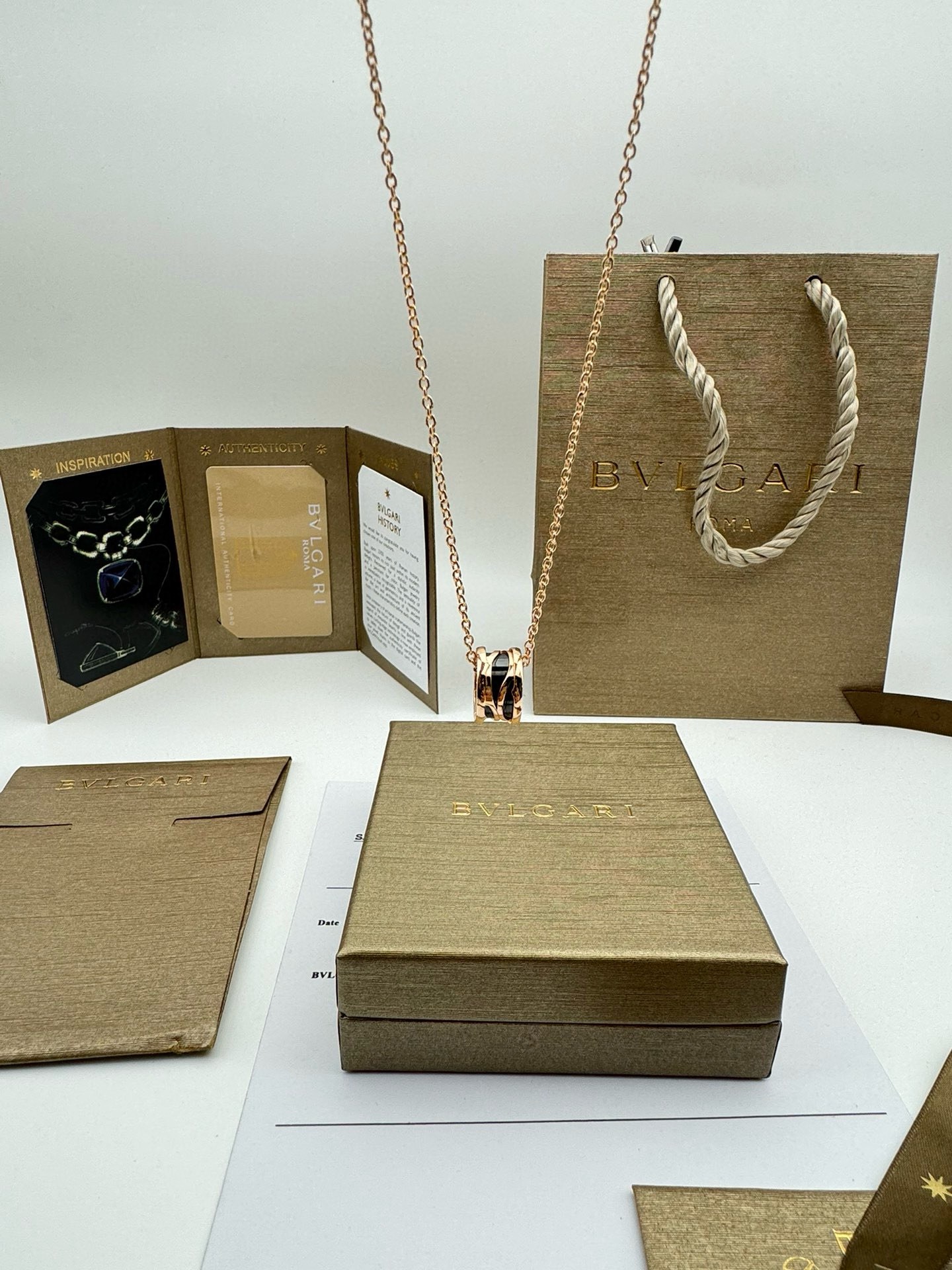 _daQ9sa9evWC0rA0cGI3d3IkW7c_ywlAn5F7m_jQ