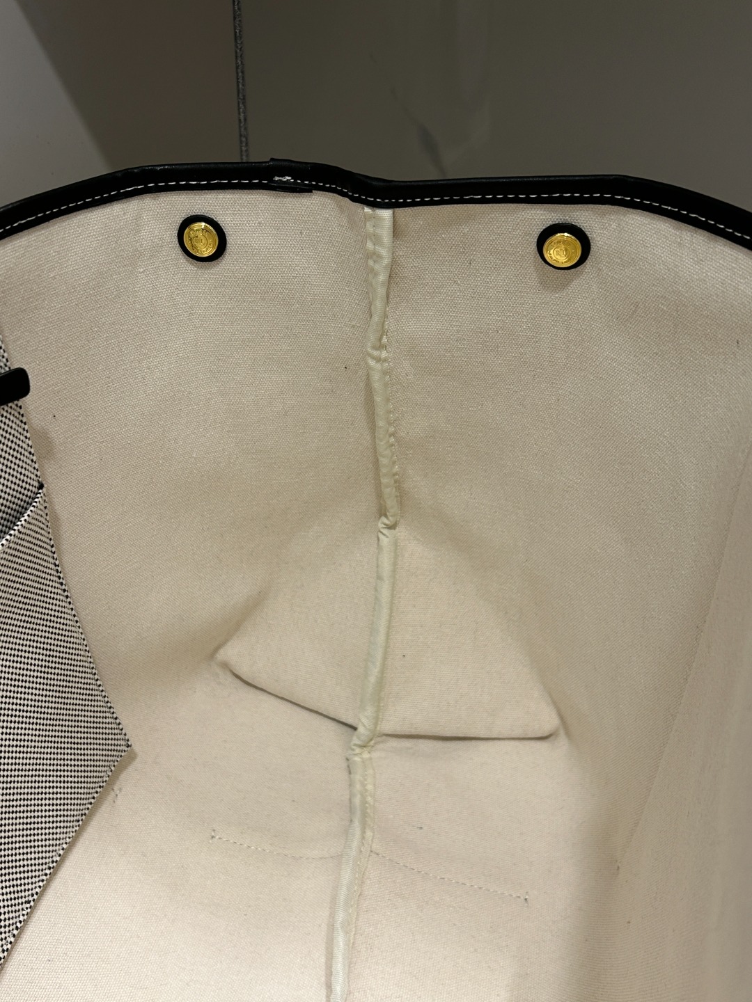 _dev9s-ZExUA3L_NjNV2139yGcN9eLS7-XlxqE-g