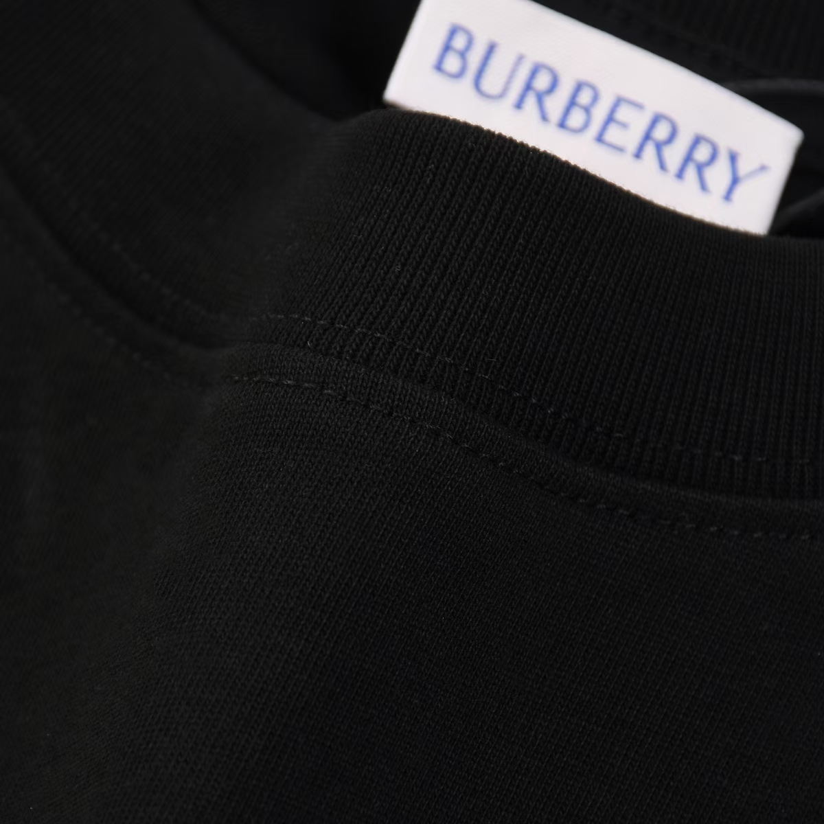 Burberry Printed Crewneck T-Shirt - Stylish and Comfortable (Sizes S-XL) 6 a1749487376927 4520