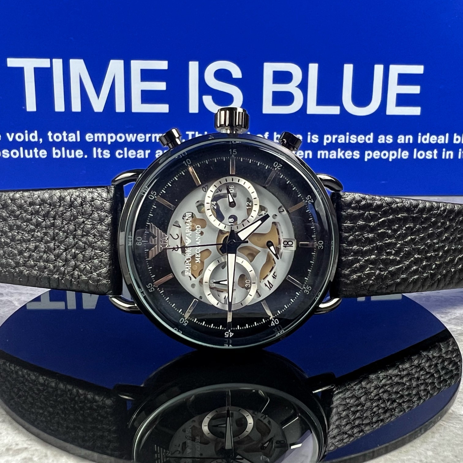 Kopen verkopen
 Armani Uurwerken Horloge Blauw Openwerk Mannen Echt leer Quartz Movement Lederen band