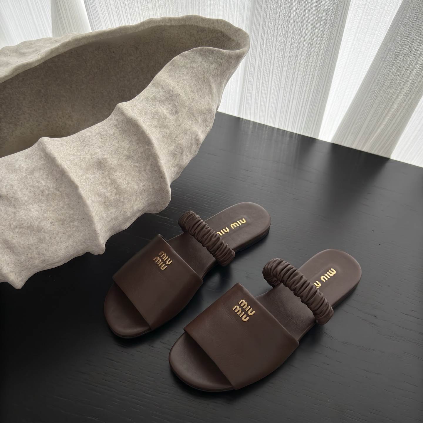miumiu] Slides: Hot new arrival sandals, 1 product that has been selling 4