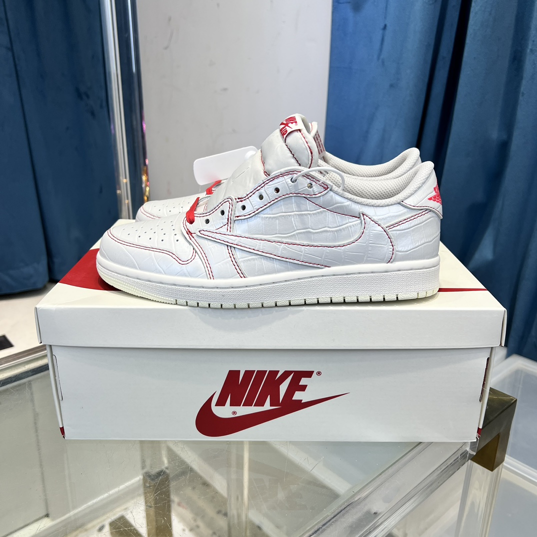NO:750928,High version Air Jordan 1 AJ1 Low barb size36 36.5 37.5 38 38.5 39 40 40.5 41 42 42.5 43 44 44.5 45 46 47.5, casual shoes/sports shoes, sneakers19860909高版本 Air Jordan 1 AJ1 Low 倒钩 size36 36.5 37.5 38 38.5 39 40 40.5 41 42 42.5 43 44 44.5 45 46 47.5,休闲鞋/运动鞋,sneakers,Women's Shoes