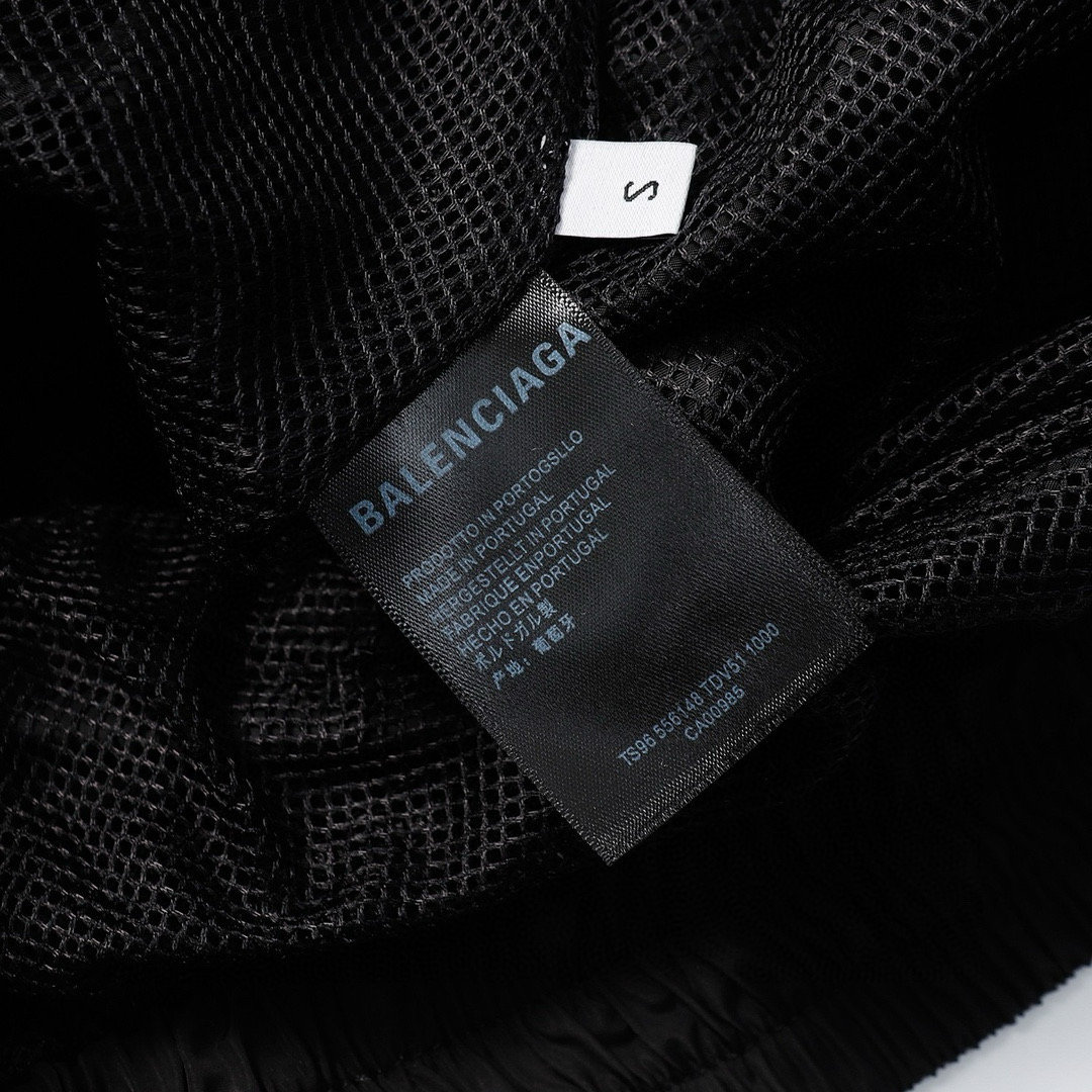 Balenciaga/巴黎世家 阿迪三叶草联名外套