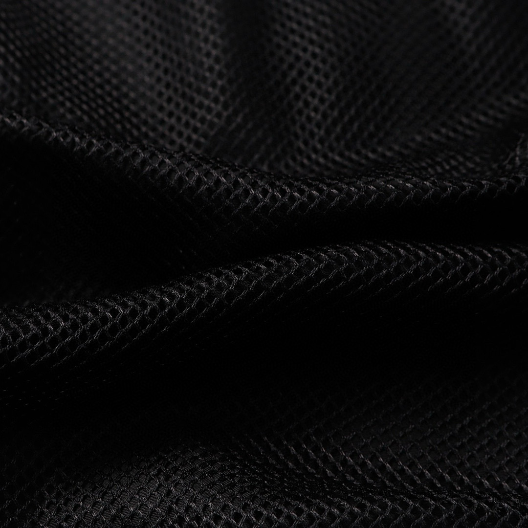 本地自取:💰230
Balenciaga/巴黎世家 阿迪三叶草联名外套
AdidasxBalenciaga合作系列正式公布
最值得期待的这一季合作款
百搭任何T恤都不会过时 重磅冰丝面料 舒适散热 穿在身上质感十足👍 经久耐穿 好看的都市运动休闲风 提升魅力 做街头最靓的仔 修饰身形 不臃肿 超级百搭的一款上衣
尺码:S-XL