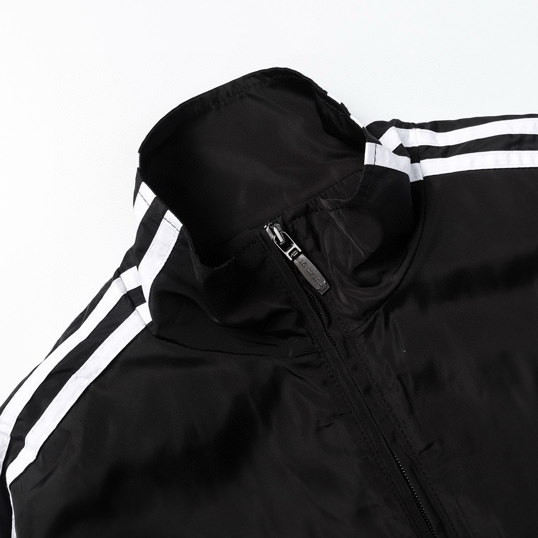 Balenciaga/巴黎世家 阿迪三叶草联名外套
