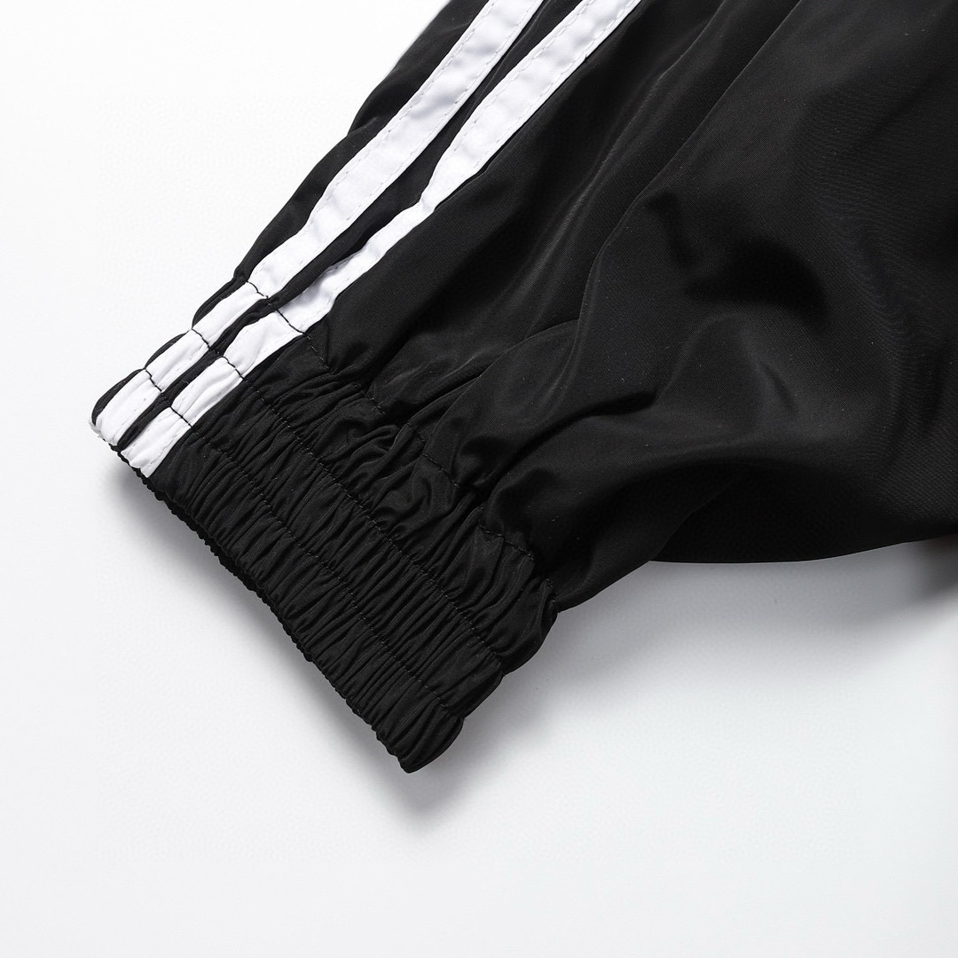 Balenciaga/巴黎世家 阿迪三叶草联名外套
