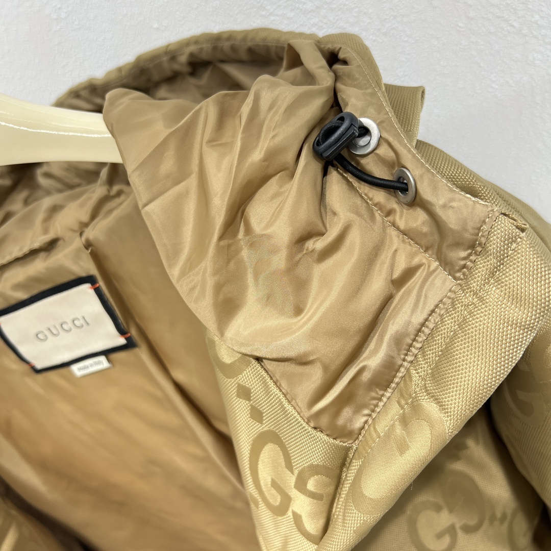 羽绒服-。 GUC黑武士黑客系列双G暗纹印花连帽羽绒服外套!客供再生尼龙面料制作,内里白鹅绒填充,给予温