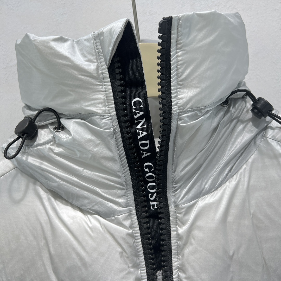 羽绒服-。 加拿大鹅 Crofton男女同款黑标羽绒服这款日常穿搭常备单品采用我们的可持续 Feathe