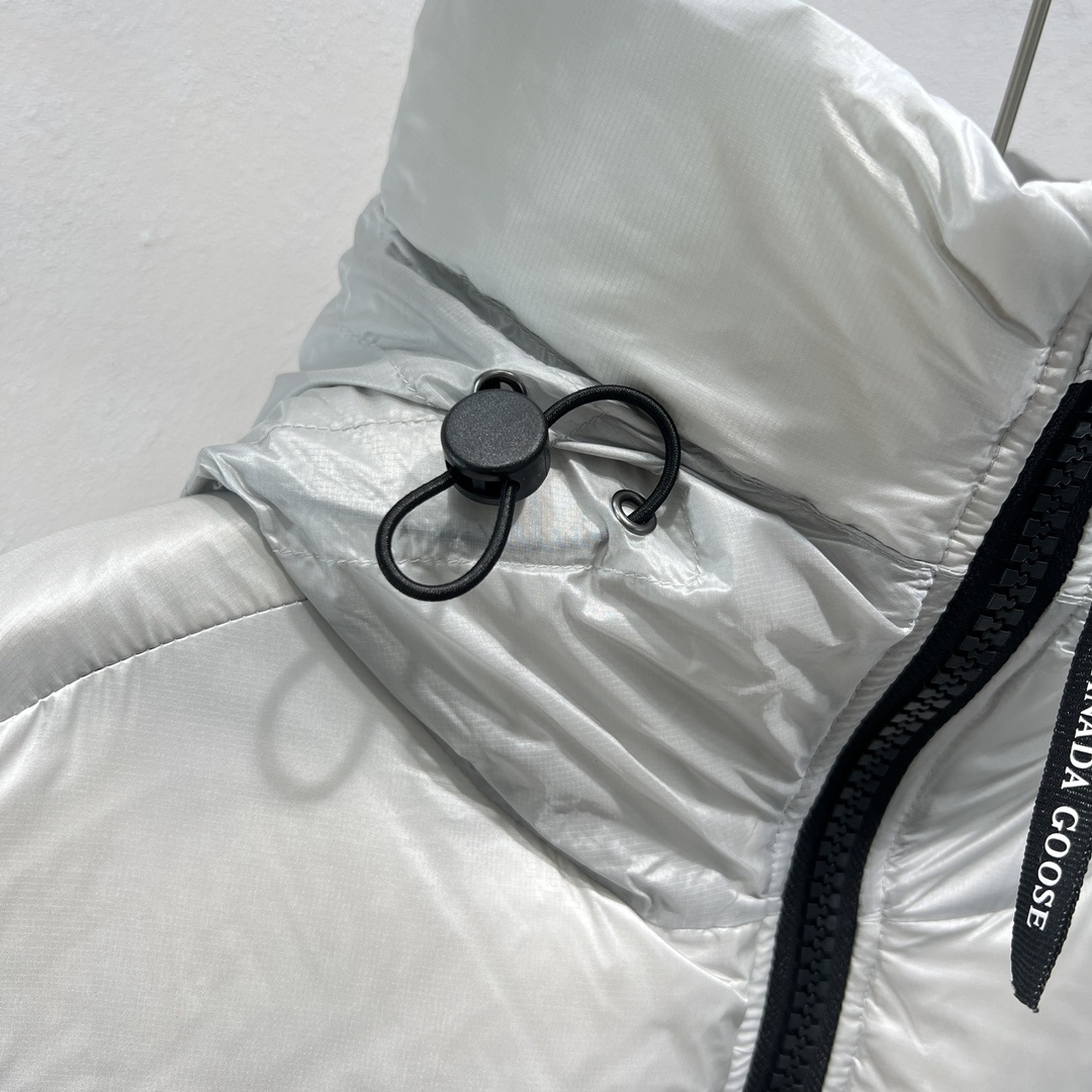 羽绒服-。 加拿大鹅 Crofton男女同款黑标羽绒服这款日常穿搭常备单品采用我们的可持续 Feathe