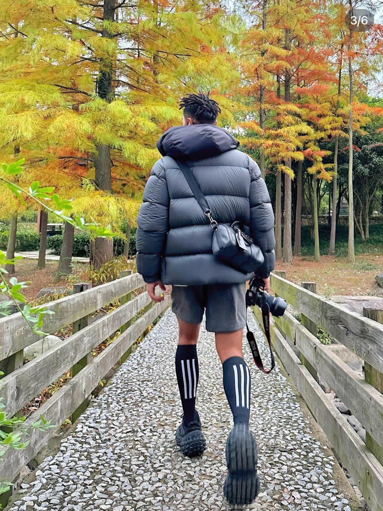 羽绒服-。 MC黑武士冬季爆款羽绒服 短款羽绒服浮雕门禁羽绒服面包服！磨砂利落色彩与剪裁打造干练姿态，身