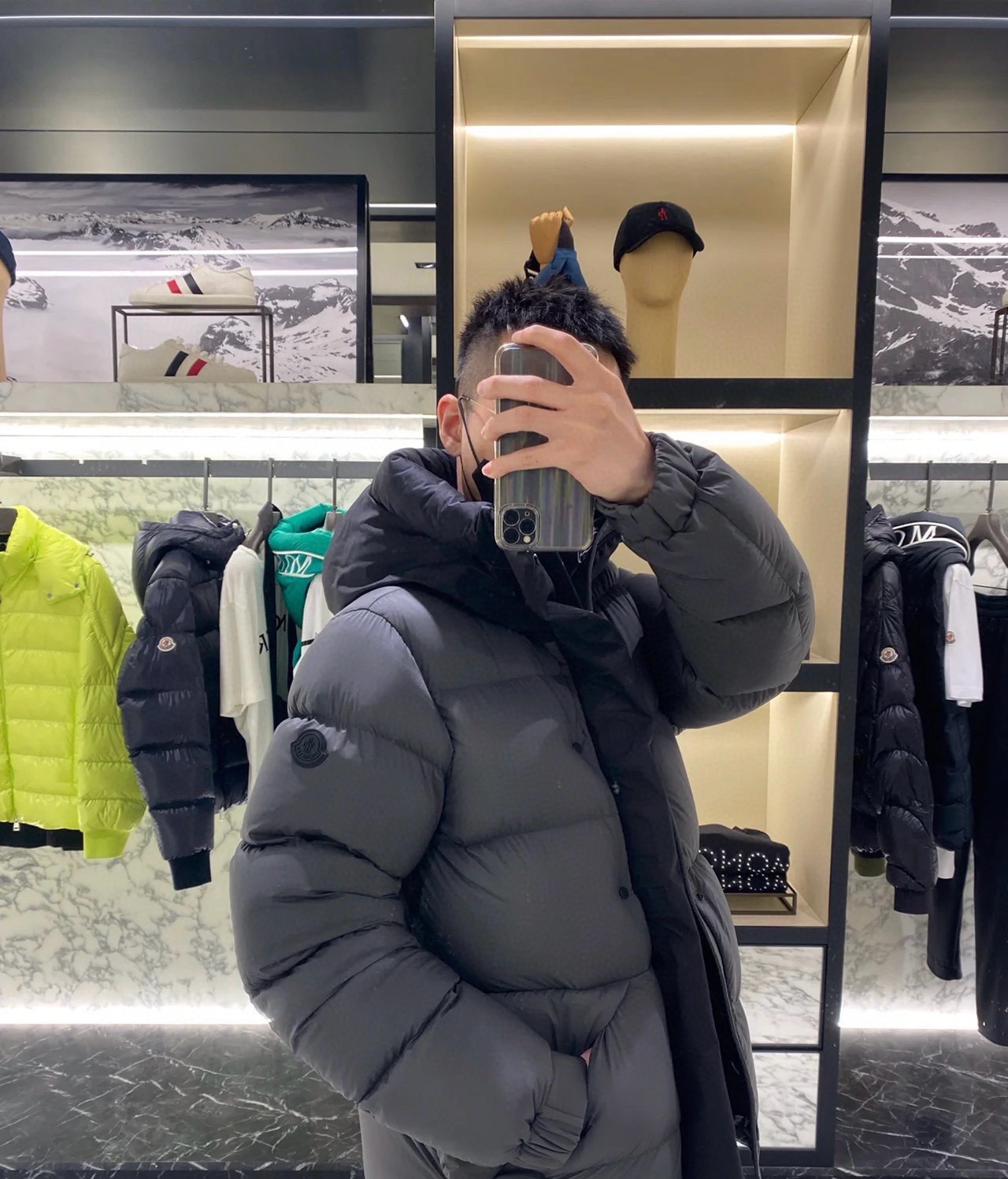 羽绒服-。 MC黑武士冬季爆款羽绒服 短款羽绒服浮雕门禁羽绒服面包服！磨砂利落色彩与剪裁打造干练姿态，身