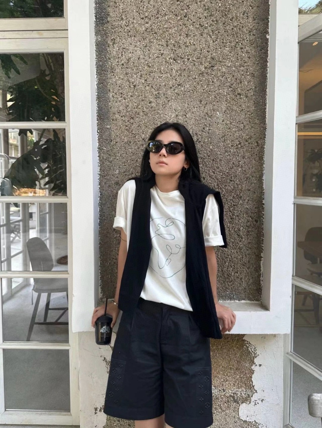 NO:415843,Top # Shorts # 1v embossed pocket suit Shirts and shorts Cotton twill woven fabric, the fabric has excellent stability, is not easy to deform, and is resistant to drums, concave and convex embossing printing technology, making three-dimensional pattern and text has a strong three-dimensional feeling, adding decorative art effect. Color navy size XS-L exclusively for, shorts, shirts, alexander wang19860909上衣# 短裤# 1v压花口袋套装衬衫短裤 棉质斜纹梭织面料,面料具有极好的稳定性,不易变形、防鼓包 凹凸压纹印花工艺,制作立体造型图案文字有较强的立体感,增添装饰艺术效果. 颜色藏青色 尺码XS-L 独家专供,,shorts,shirts,alexander wang,Men's clothing