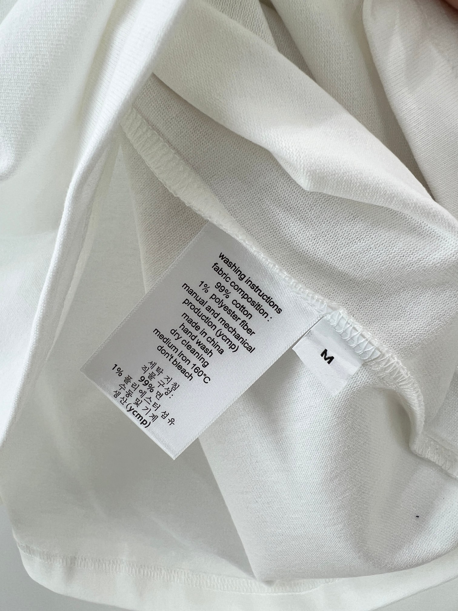 CD老花小标~夏季新款纯棉短袖T恤 高阶松弛感穿搭首选，经典老花小标刺绣，精致不张扬，低调彰显品味。高克