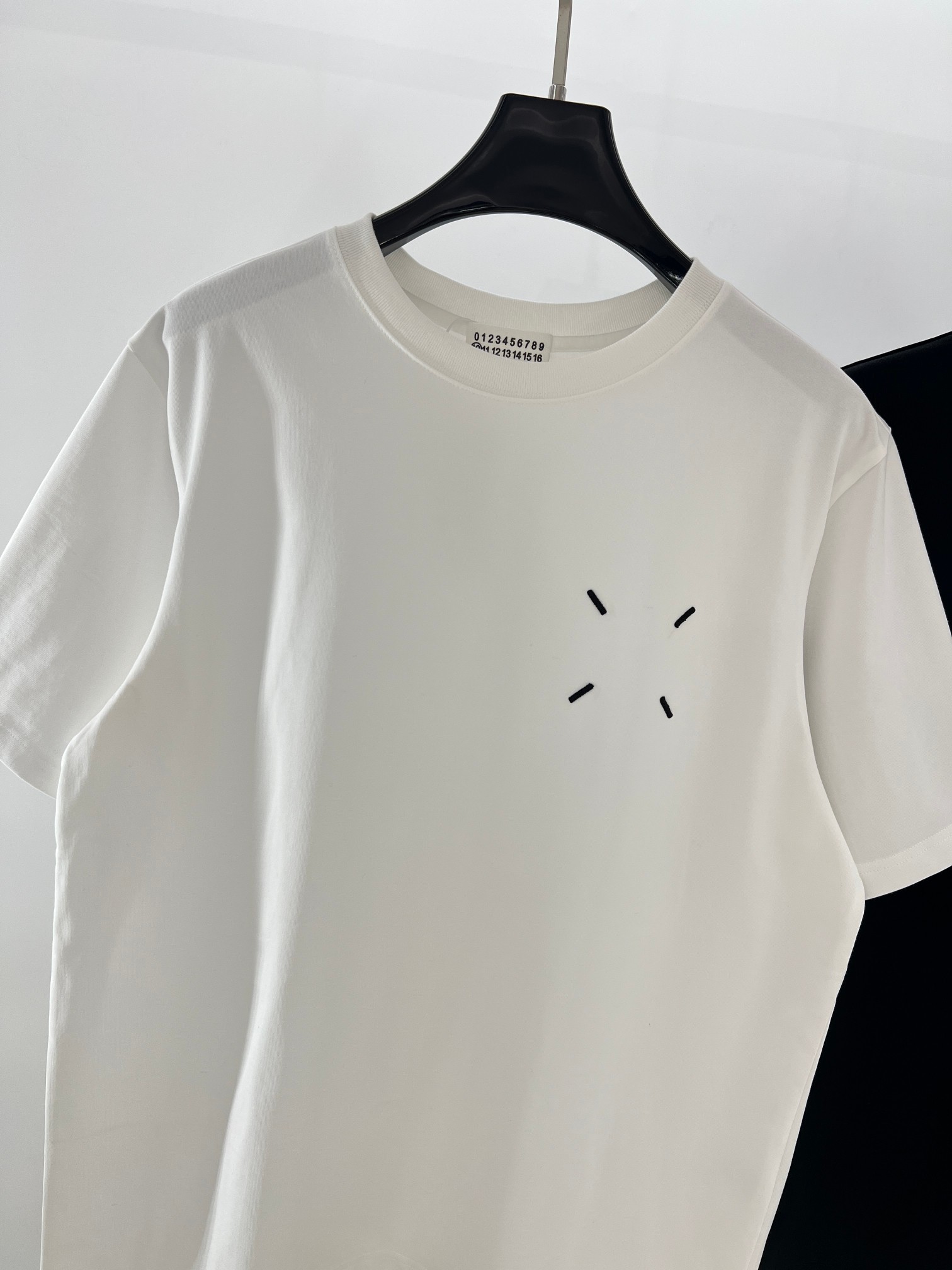 MM6马吉拉*经典回归！情侣款短袖T恤 简约不简单的MM6短袖，把舒适与时髦一键拿捏，情侣党闭眼入，一起