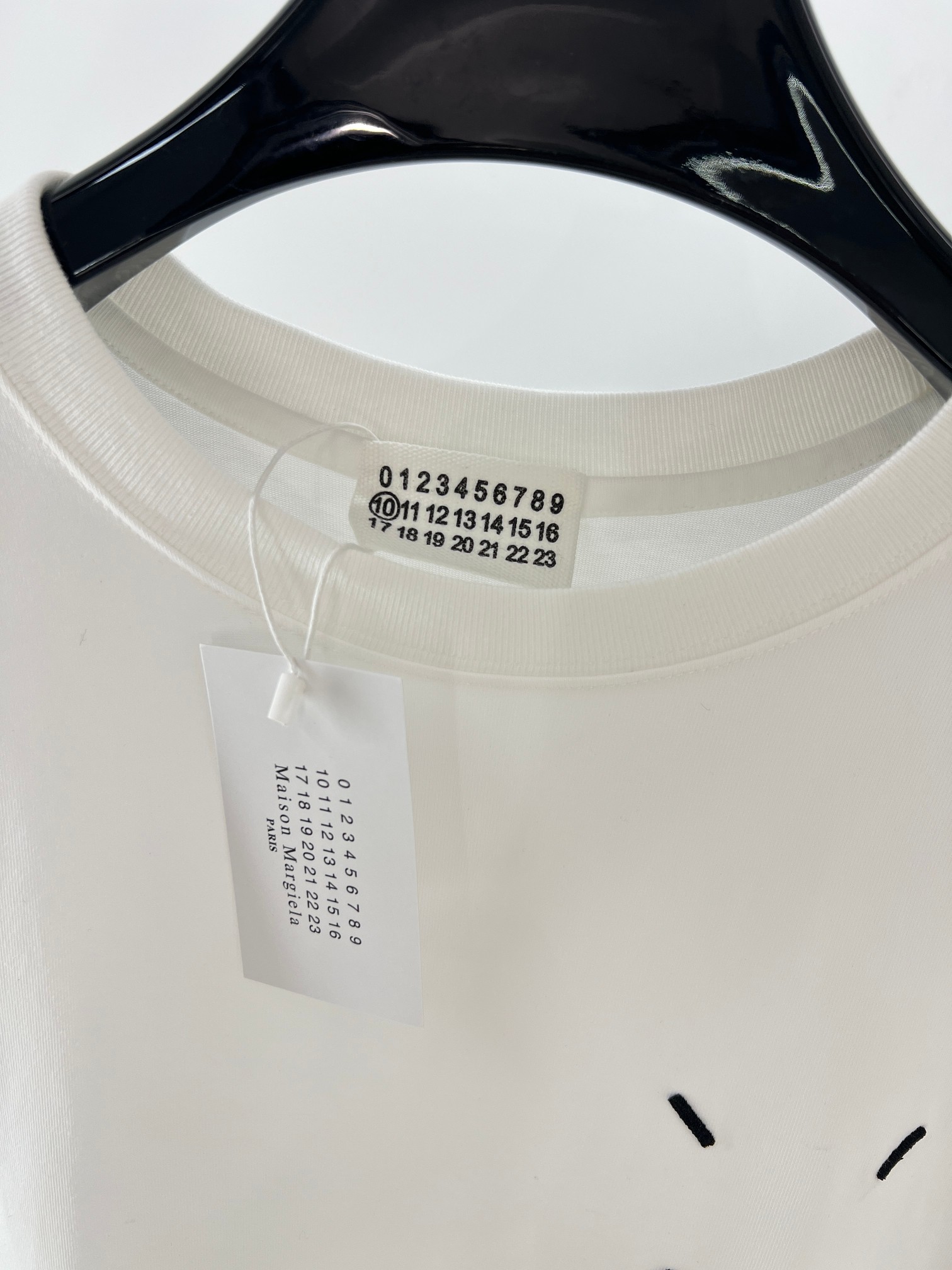 MM6马吉拉*经典回归！情侣款短袖T恤 简约不简单的MM6短袖，把舒适与时髦一键拿捏，情侣党闭眼入，一起