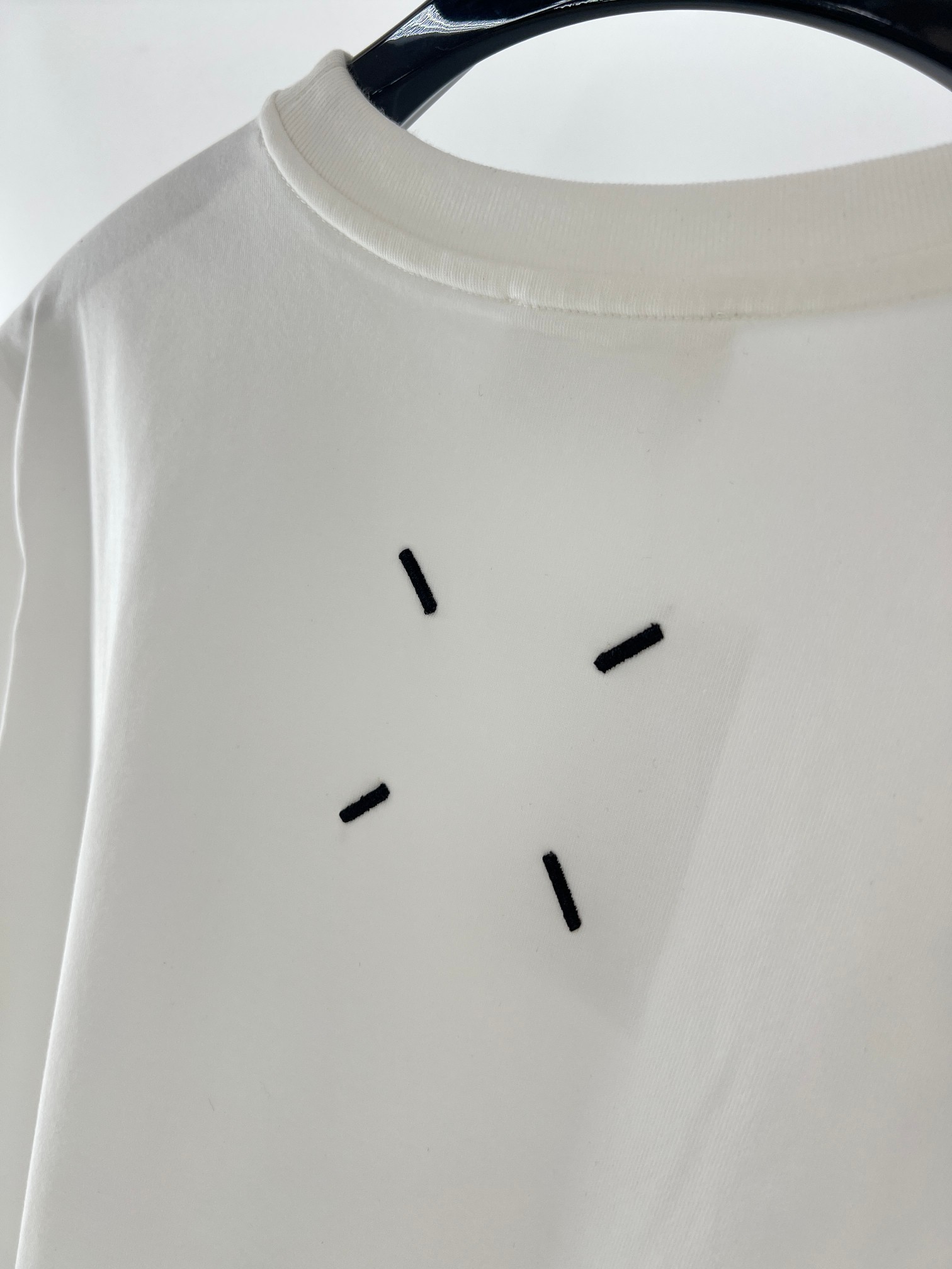 MM6马吉拉*经典回归！情侣款短袖T恤 简约不简单的MM6短袖，把舒适与时髦一键拿捏，情侣党闭眼入，一起