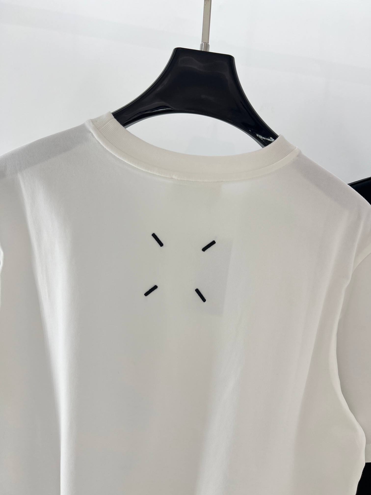 MM6马吉拉*经典回归！情侣款短袖T恤 简约不简单的MM6短袖，把舒适与时髦一键拿捏，情侣党闭眼入，一起